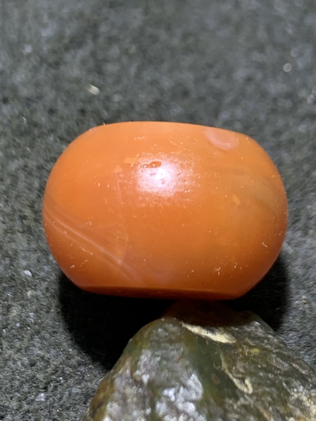 精美亚光保山南红玛瑙小墩子一个，