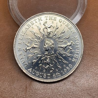 新店开业英国硬币克朗币专场（中拍就包挂号邮寄）零佣金！零佣金！零佣金！本店不需要托儿！第一老板诚信！第二漏得起！！ - 1980年英国伊丽莎白母亲80岁生日1克朗纪念镍币