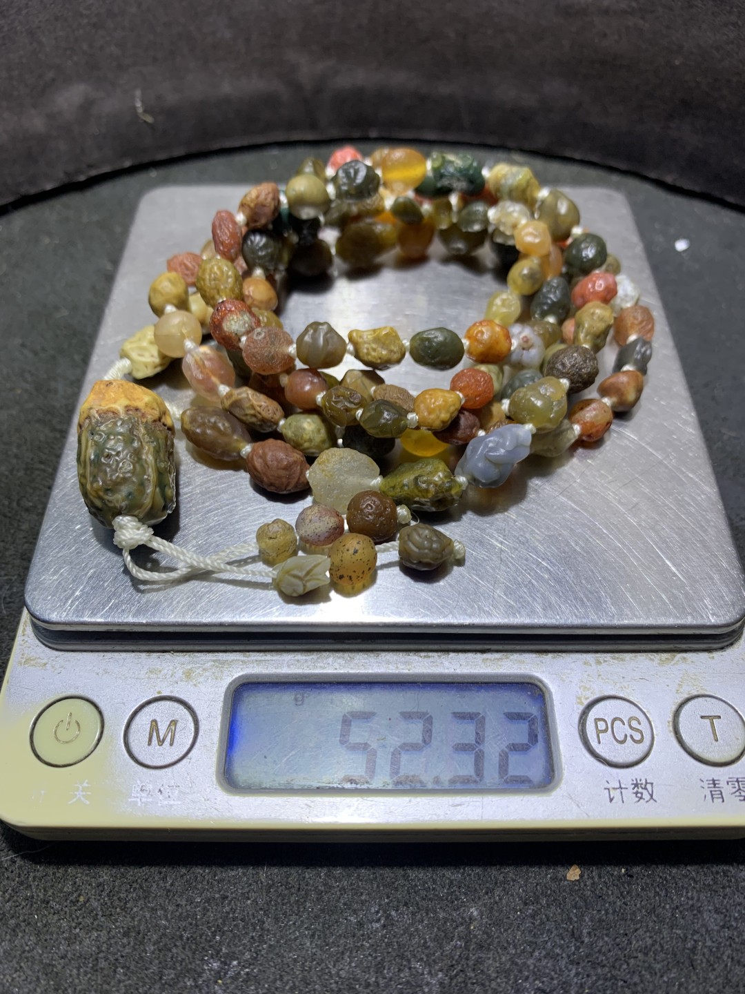 精美阿拉善戈壁筋脉玛瑙原石108项链一条，