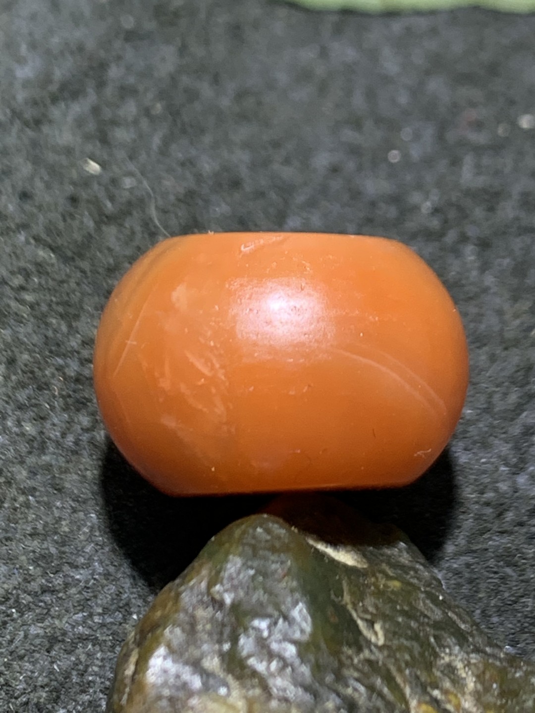 精美亚光保山南红玛瑙小墩子一个，