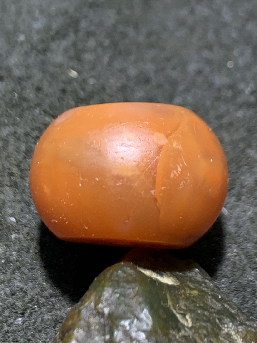 精美亚光保山南红玛瑙小墩子一个，