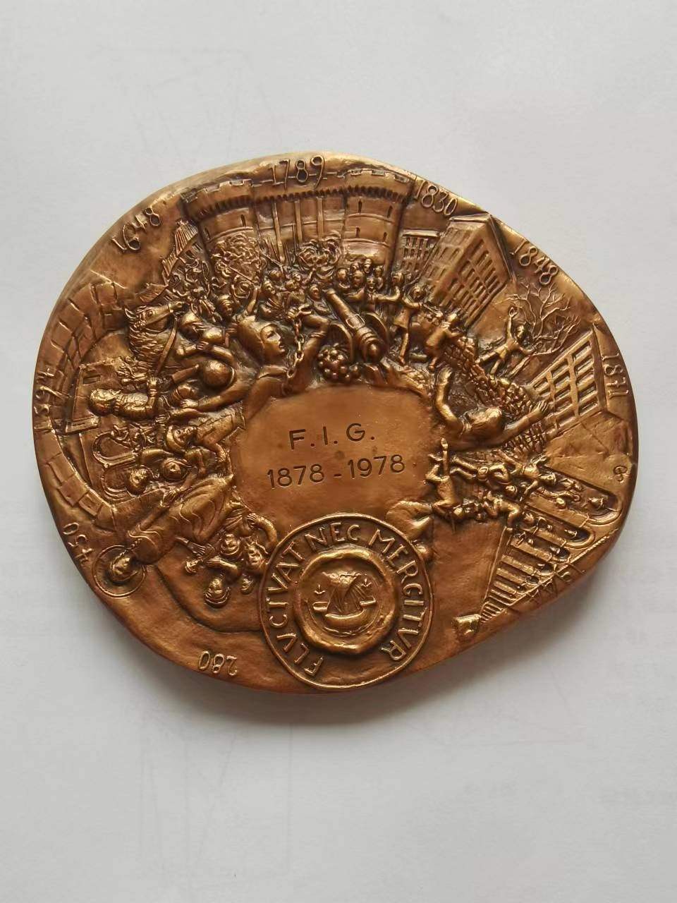 外章精选 巴黎的历史铜章