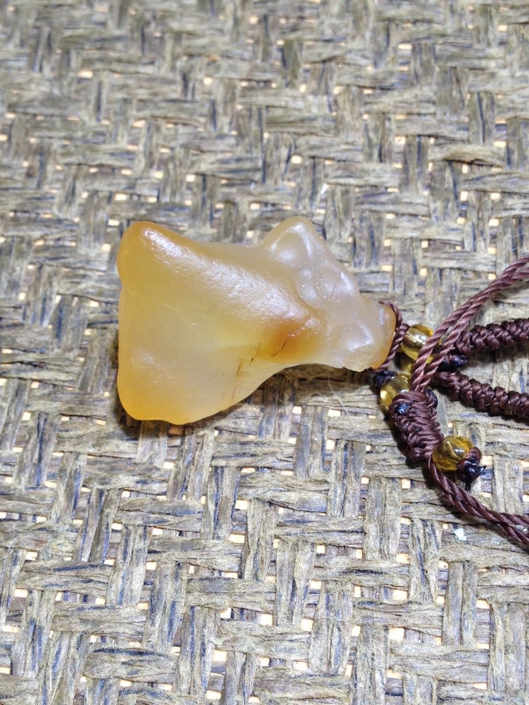 精美天然阿拉善大颗粒玛瑙麻皮蜜蜡黄色项链一条！