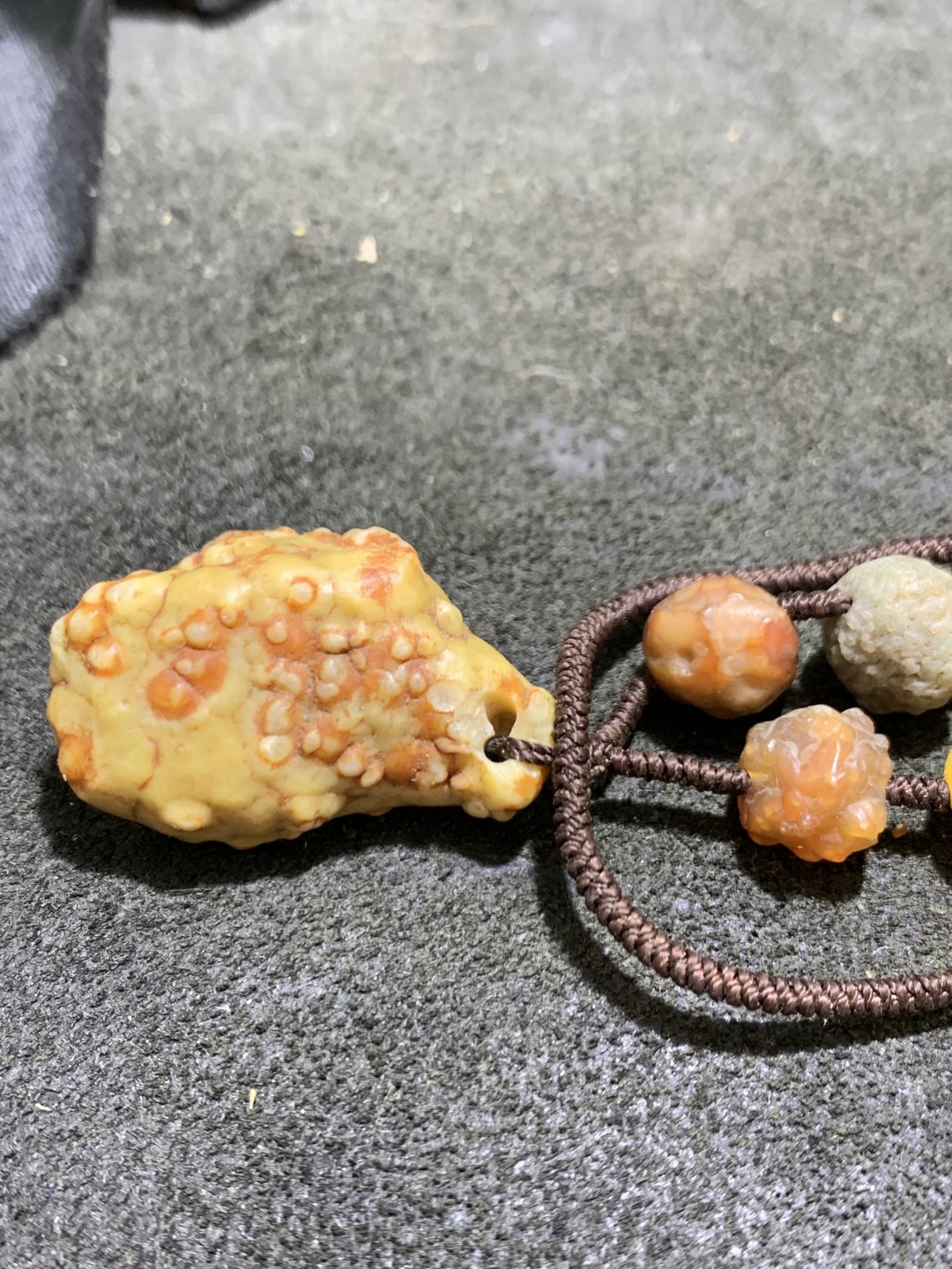 精美戈壁多彩筋脉石大吊坠通货项链一条！