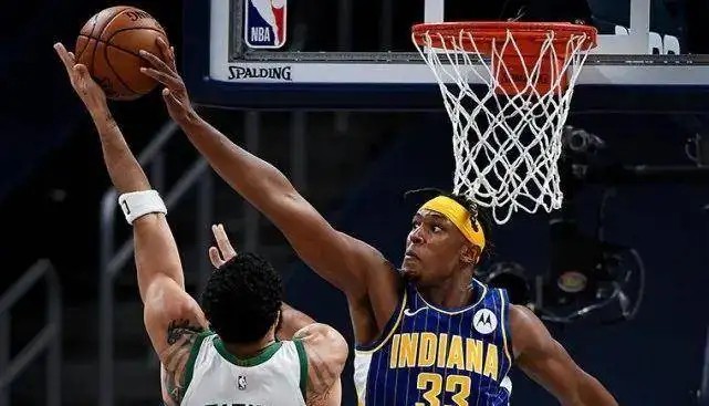 零元拍：高端版 NBA盖帽王迈尔斯·特纳 亲穿正版签字球衣！
