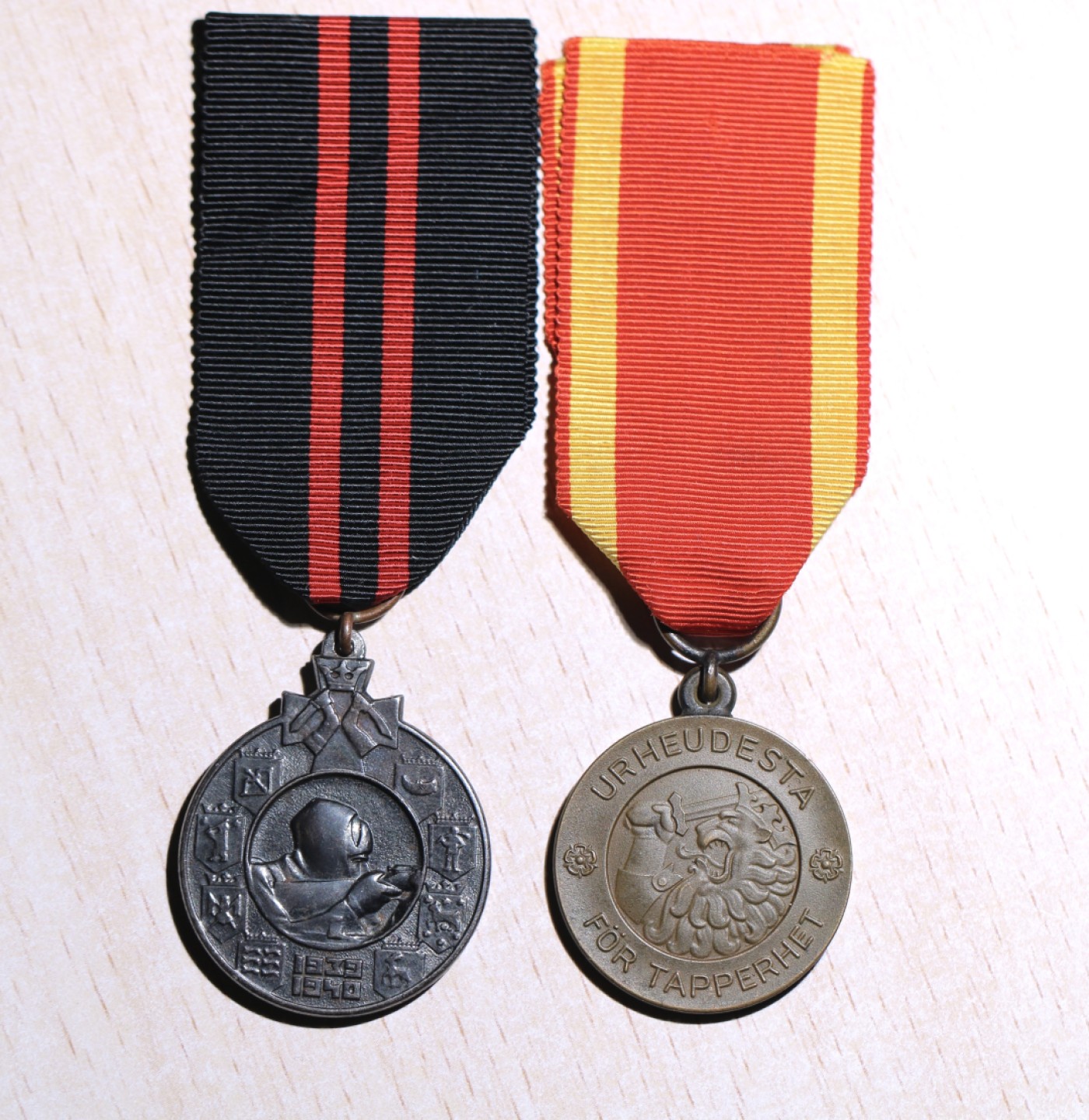 大猫徽章拍卖第200期 苏芬战争奖章两枚1:芬兰冬季战争奖章，2:芬兰二级自由奖章1941继续战争版