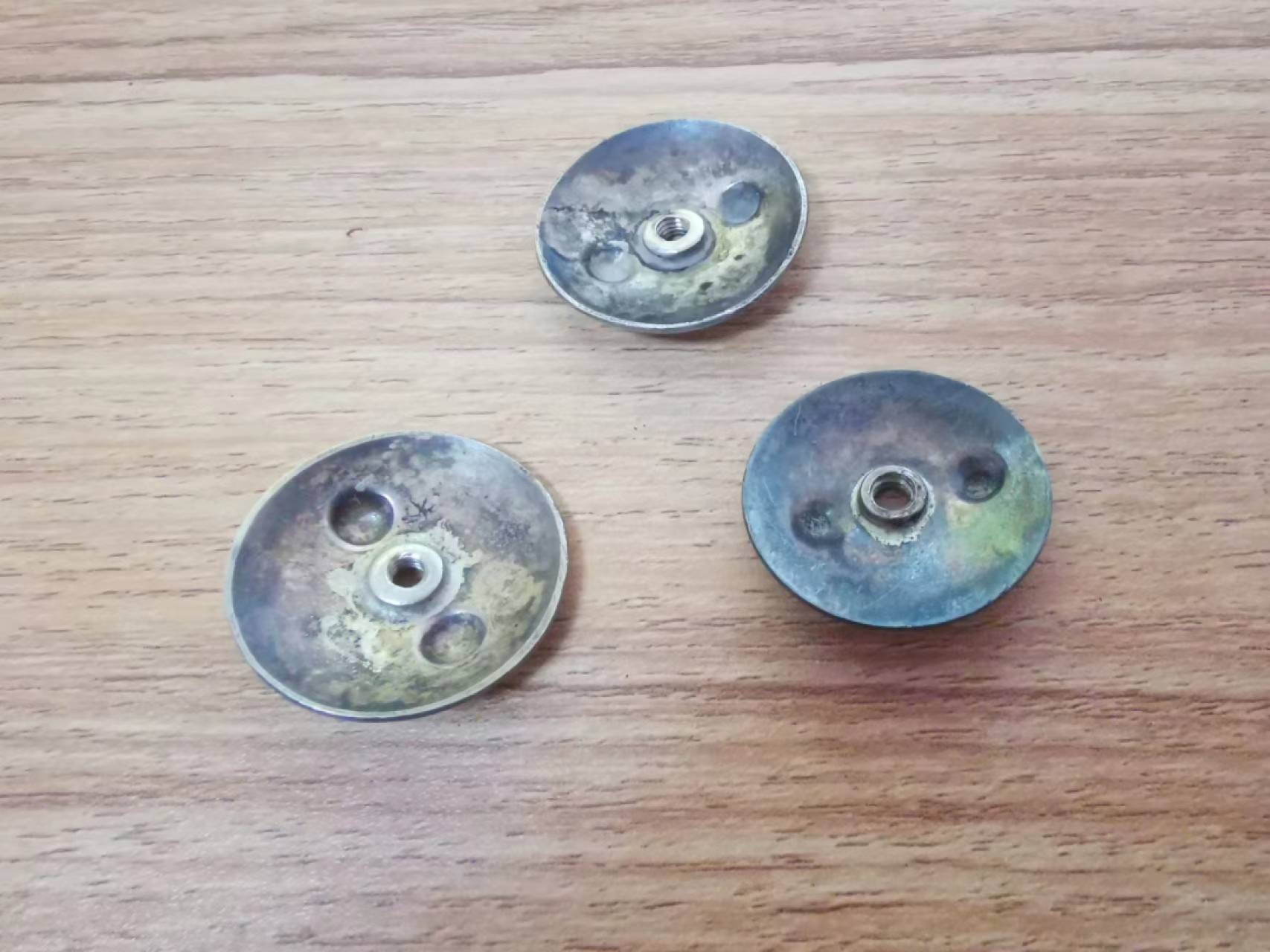 苏联勋章2022年8月拍卖   第五期8月22日-8月25日晚上9点 苏联勋章银质后盖3个