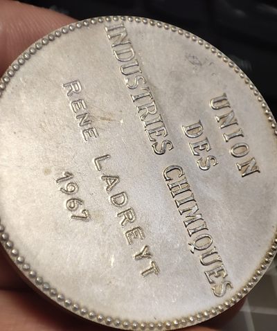 gush小明220825周四 法国公证处镀银铜章