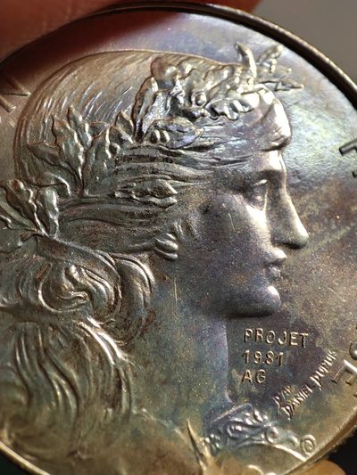 gush小明220825周四 法国玛丽安娜小银章适合做吊坠戒面