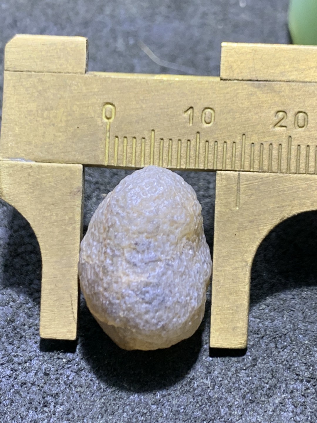 放福利！精美天然阿拉善麻皮玛瑙原石珠子一颗，