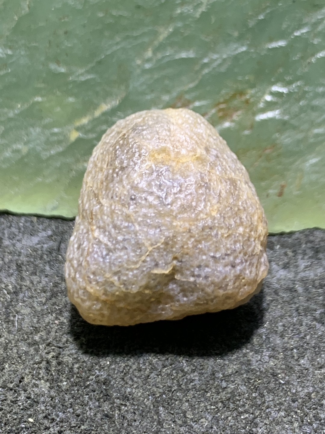放福利！精美天然阿拉善麻皮玛瑙原石珠子一颗，