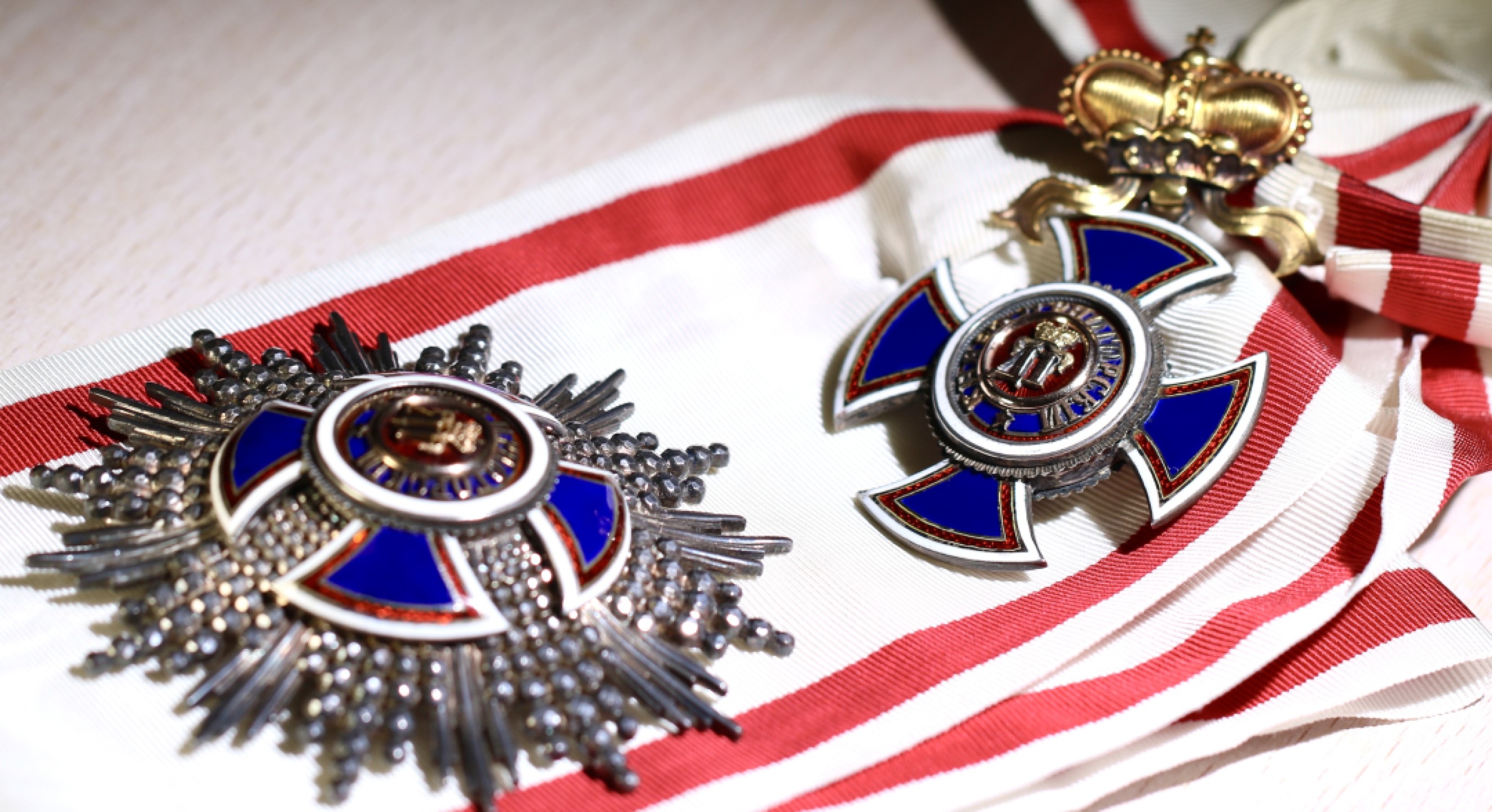 大猫徽章拍卖第200期  黑山王国大十字级达尼洛王子勋章