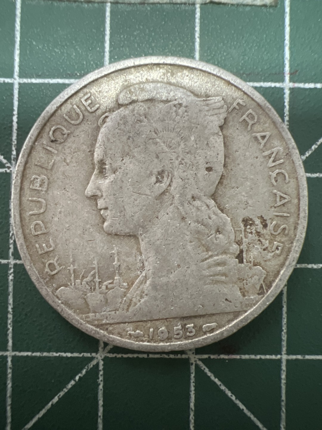 泡泡堂第六十四期  世界硬币专场（无押金，无佣金，捡漏，全场20包邮，偏远地区除外） 法属马达加斯加5F