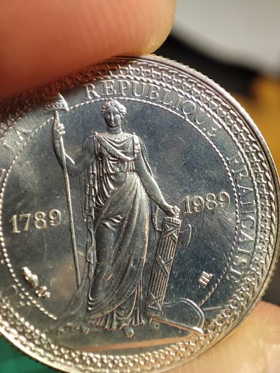 gush小明220825周四 法国玛丽安娜小银章适合做吊坠戒面