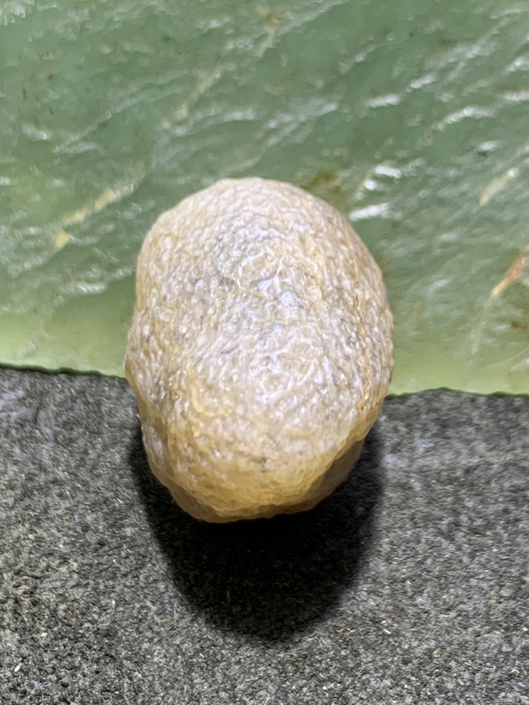 放福利！精美天然阿拉善麻皮玛瑙原石珠子一颗，
