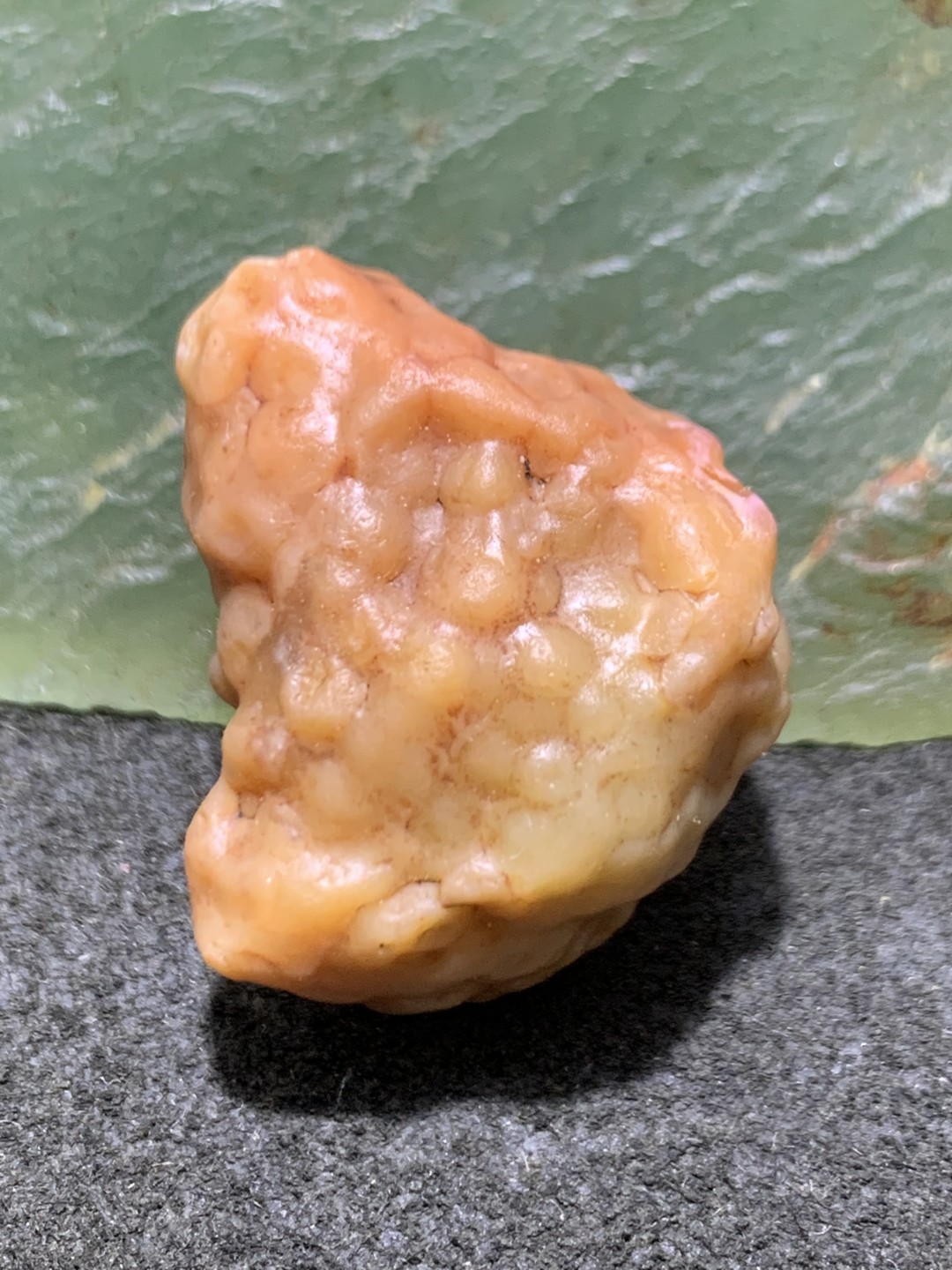 精美罕见戈壁肉筋脉石原石一颗，