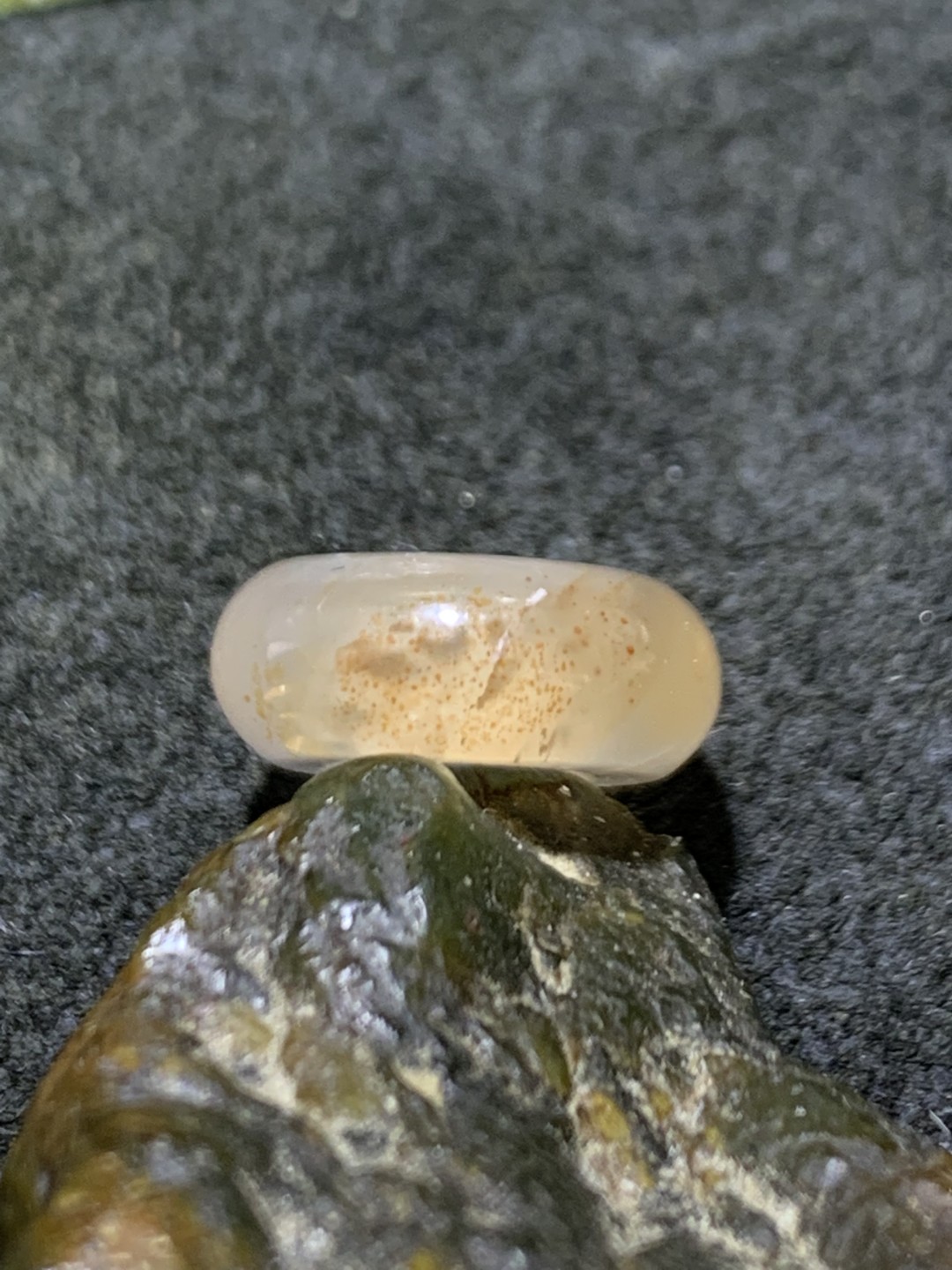 川料南红玛瑙荔枝冻通货卡环一个