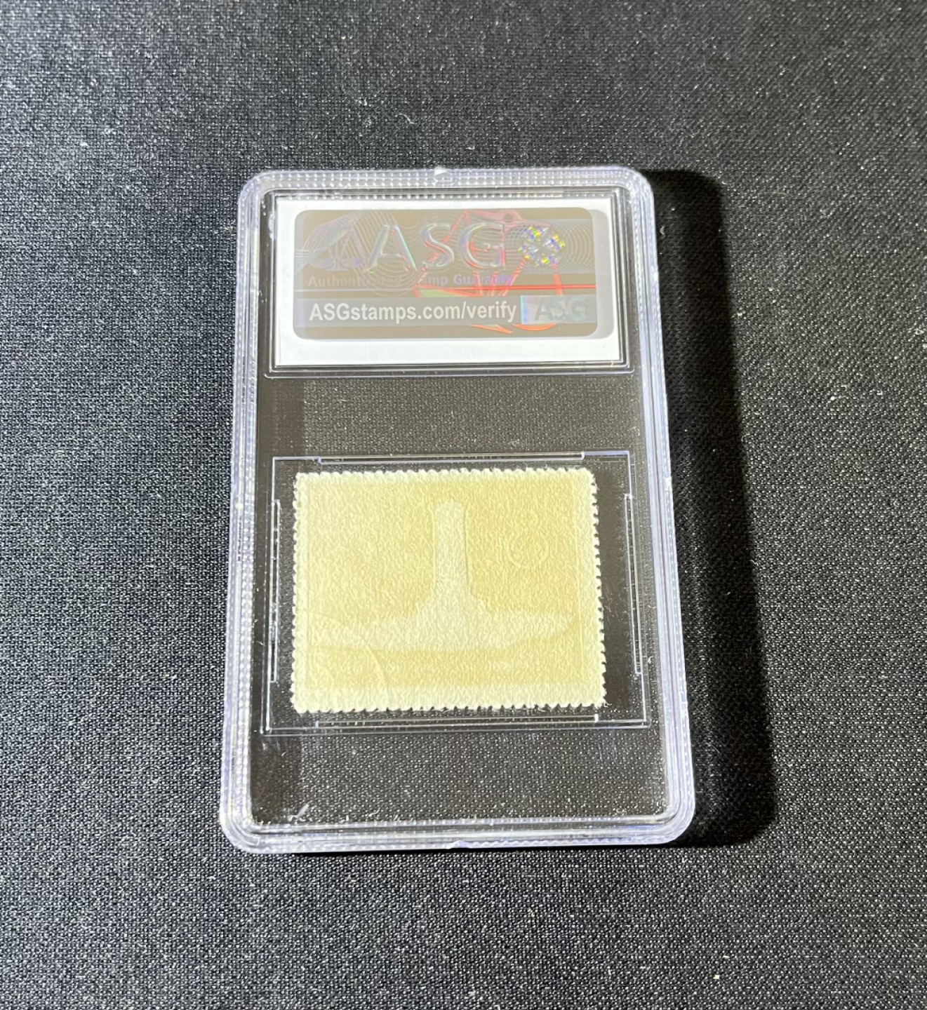 洪涛臻品  精选邮票限时拍卖第九期 纪47 纪念碑盖销  ASG90分  OP，这枚状态极佳，齿孔清晰漂亮，红色题材，典型的有庄品种，老纪特90分算高分了，新票价格高，盖销一样欣赏，收藏必备