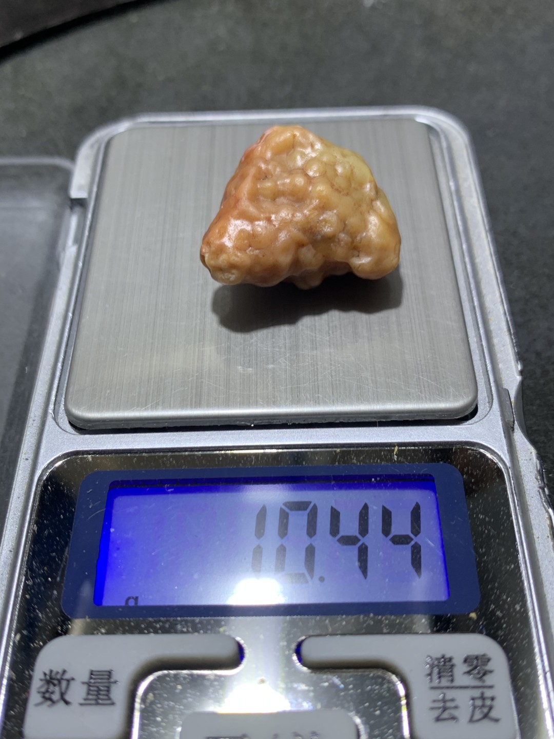 精美罕见戈壁肉筋脉石原石一颗，