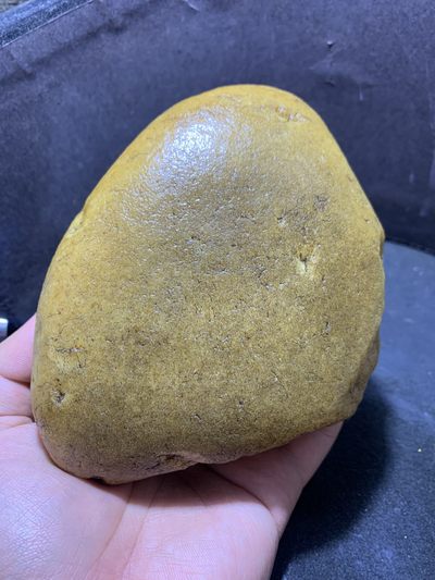 精美天然地表金丝玉老皮黄料大籽料原石一块， - 精美天然地表金丝玉老皮黄料大籽料原石一块，