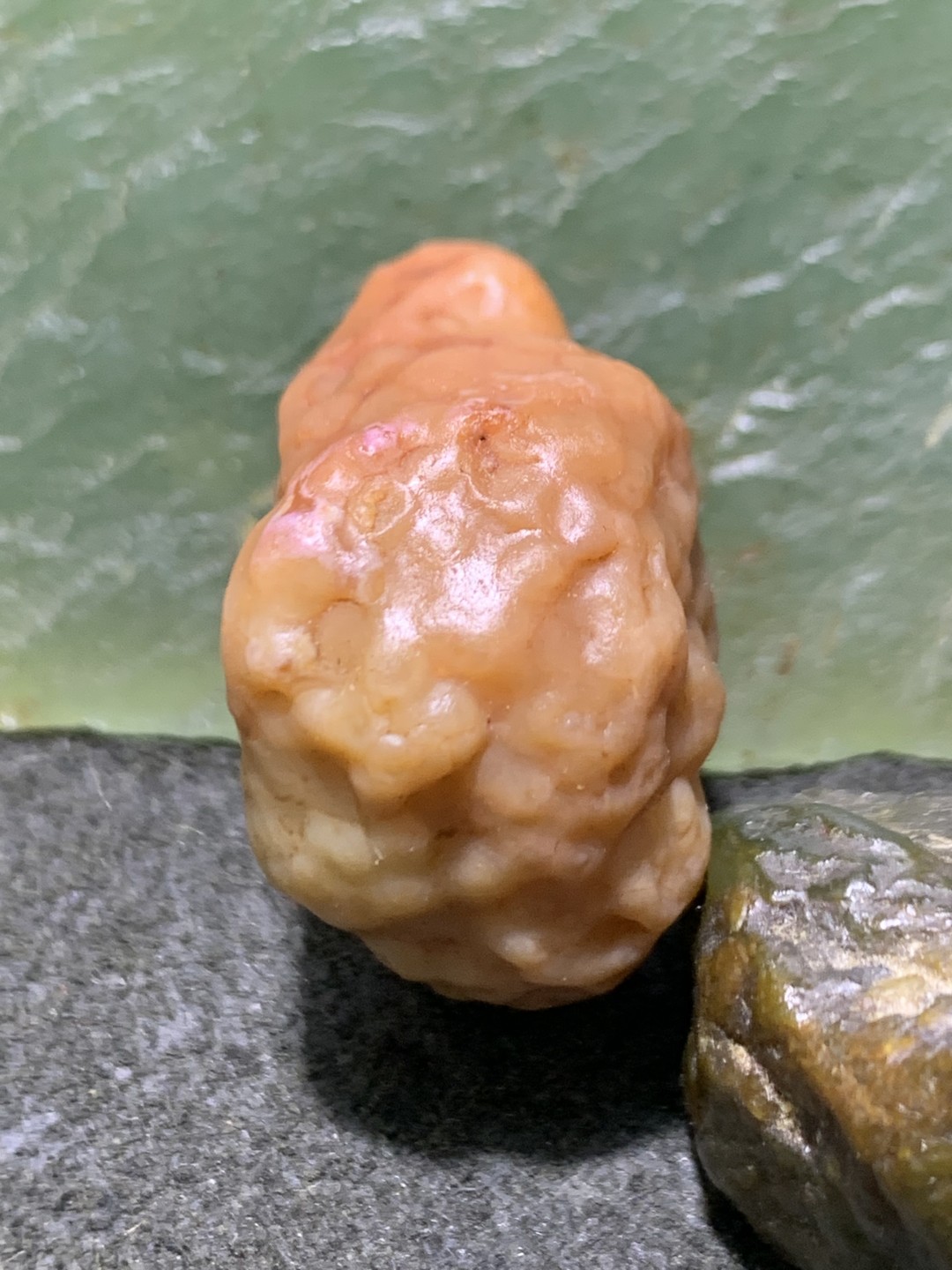 精美罕见戈壁肉筋脉石原石一颗，