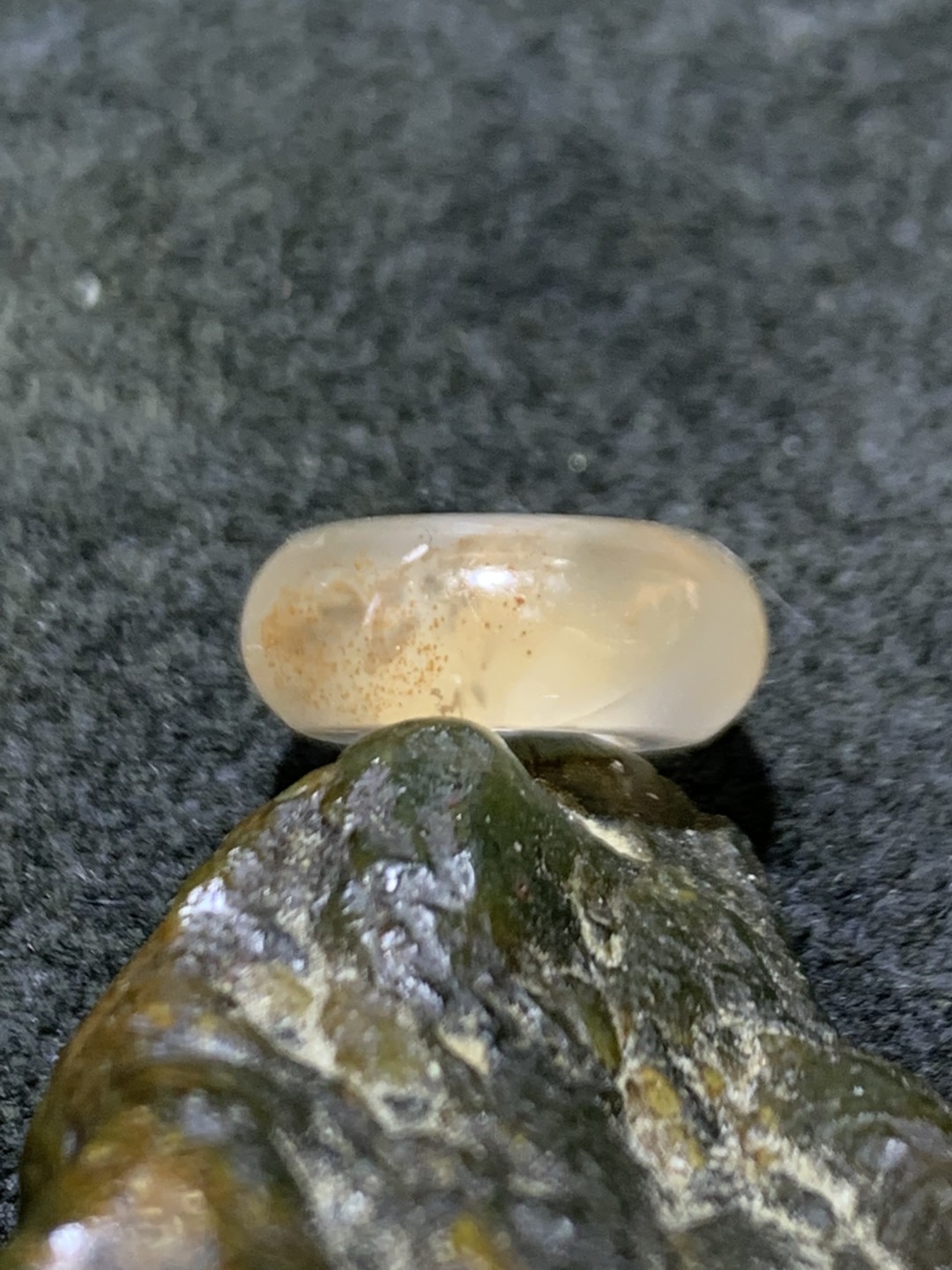 川料南红玛瑙荔枝冻通货卡环一个