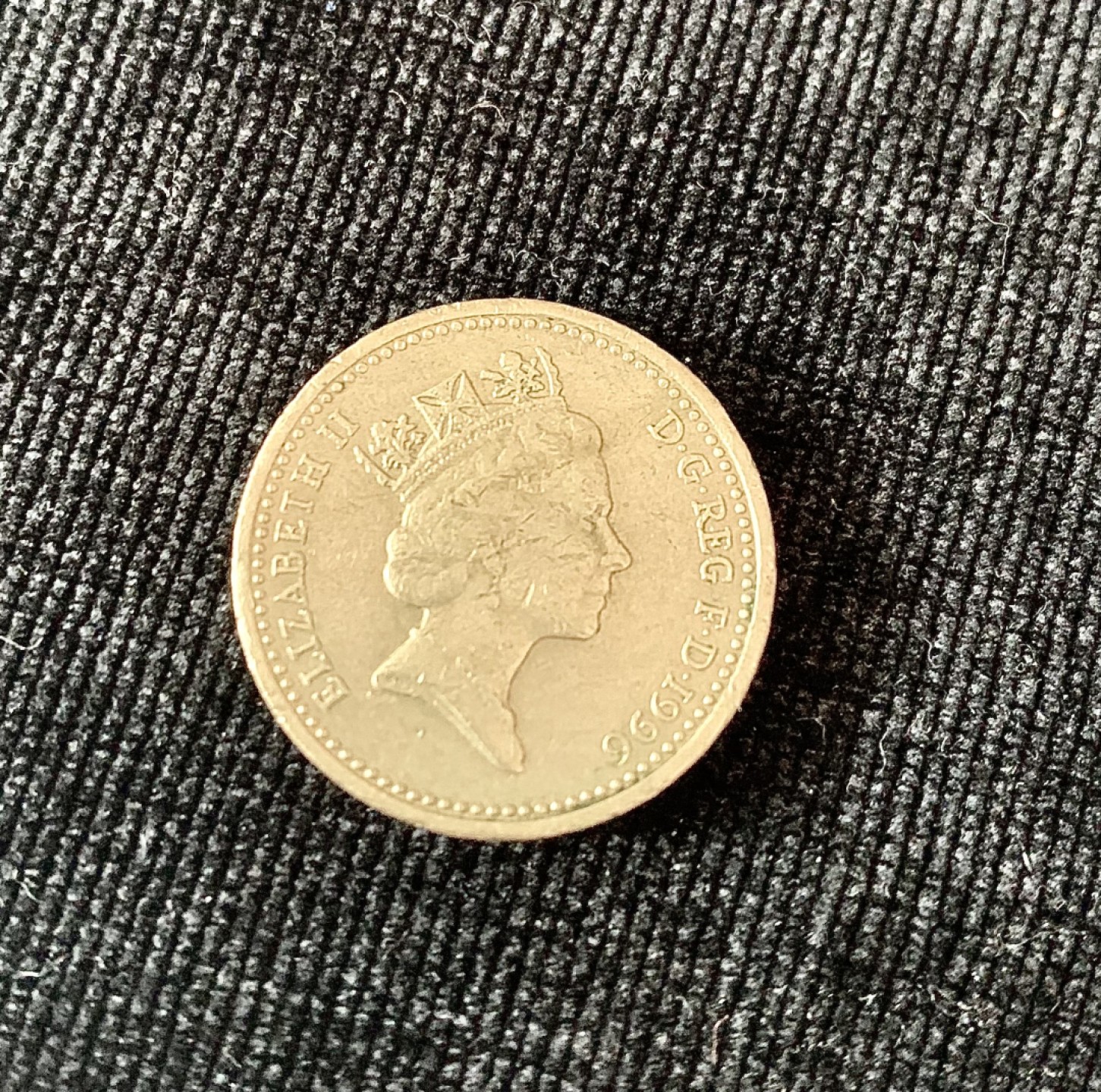 ⚜️圣域骑士收藏团之硬币散币专场 【总第8场】 欧洲 1996年英国🇬🇧1镑流通硬币 十字徽和方冠女王