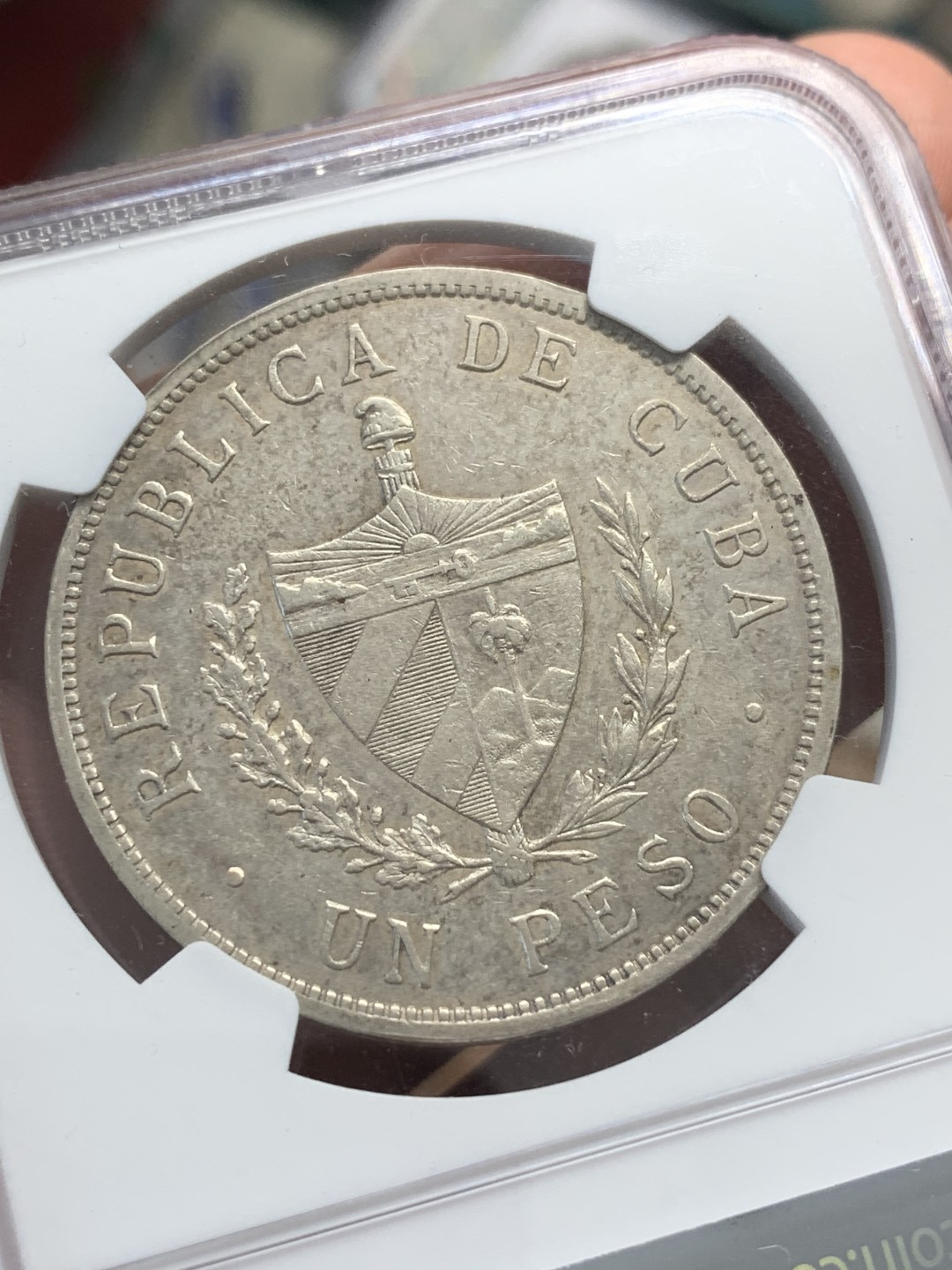 《竞宝斋》第89场-本周日，周一，周四，3场连拍（全场不限金额包邮） NGC-AUD  古巴 1933年 五星 1比索银币 