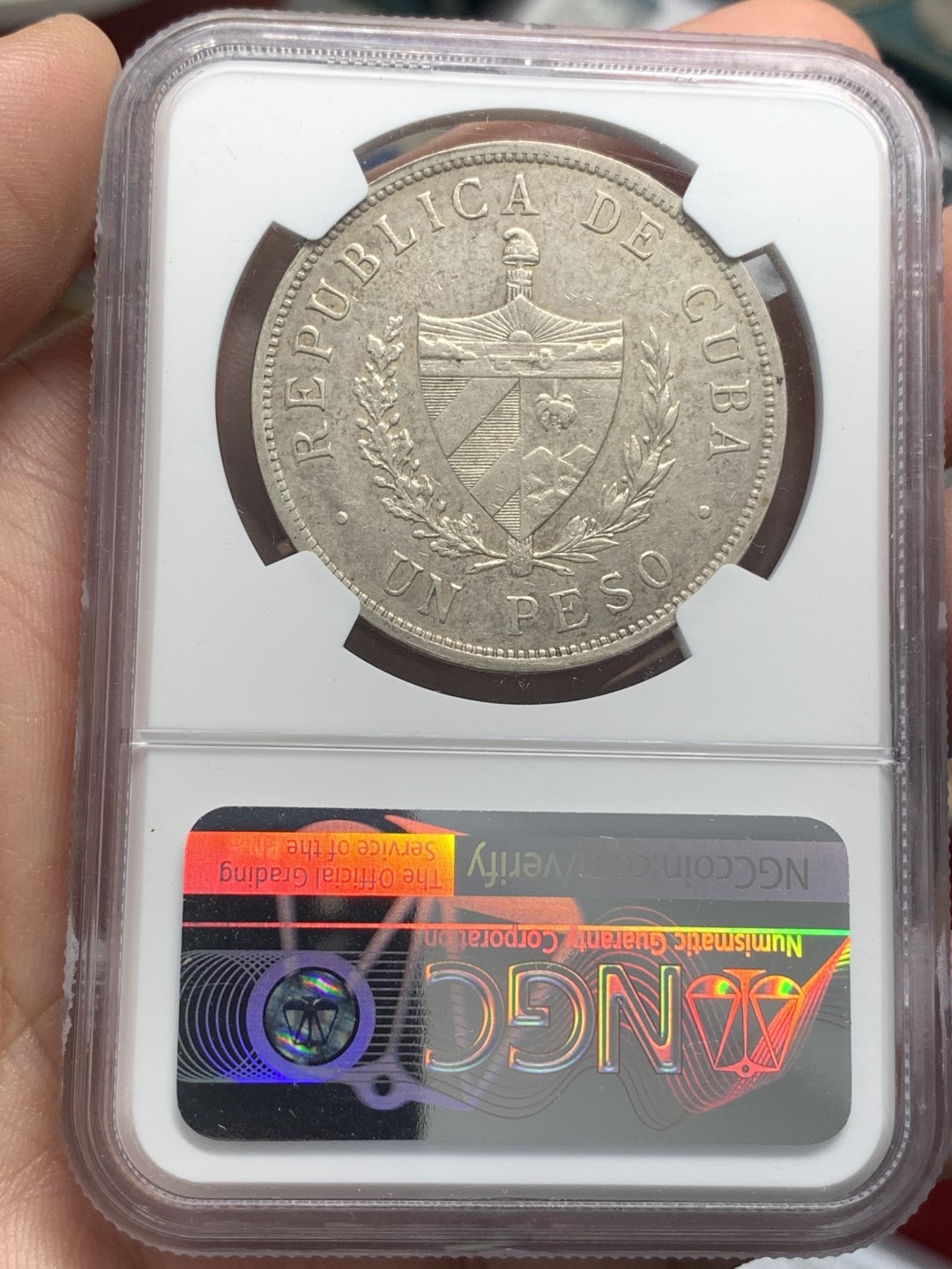 《竞宝斋》第89场-本周日，周一，周四，3场连拍（全场不限金额包邮） NGC-AUD  古巴 1933年 五星 1比索银币 