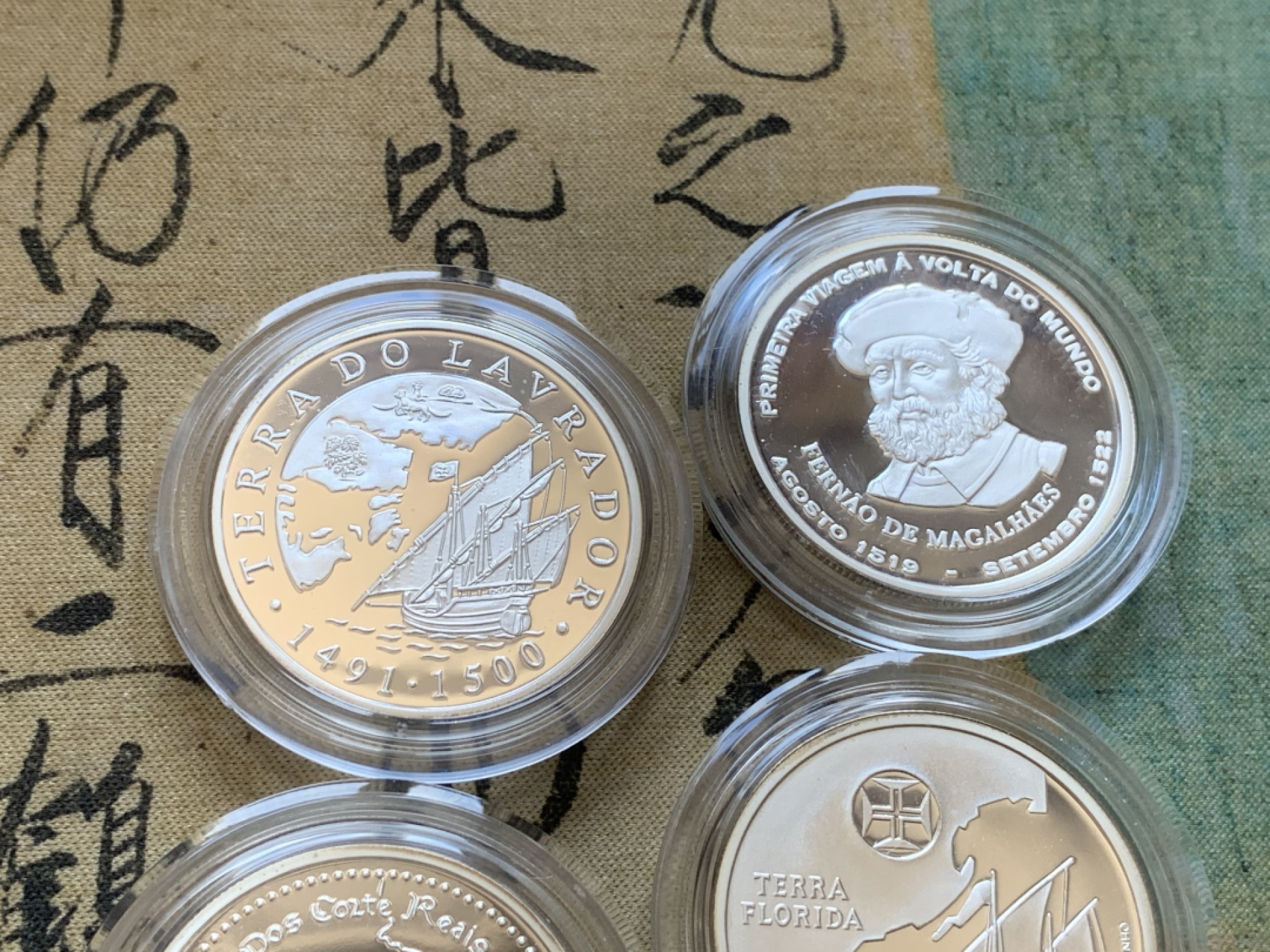 《竞宝斋》第89场-本周日，周一，周四，3场连拍（全场不限金额包邮） 原盒证书 葡萄牙2000年 大帆船系列 200埃斯库多精制大银币 单枚26.5克 925银 非常漂亮