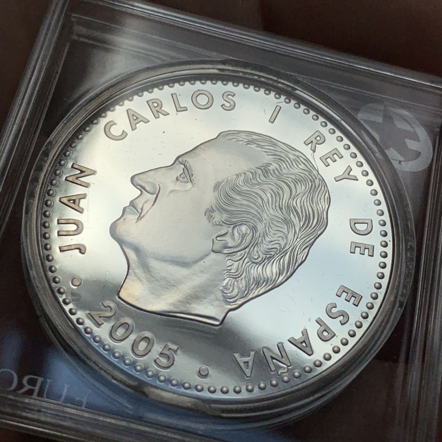 《竞宝斋》第89场-本周日，周一，周四，3场连拍（全场不限金额包邮） 西班牙 2005年 纪念欧洲和平自由六十周年10欧元银币 27克 925银