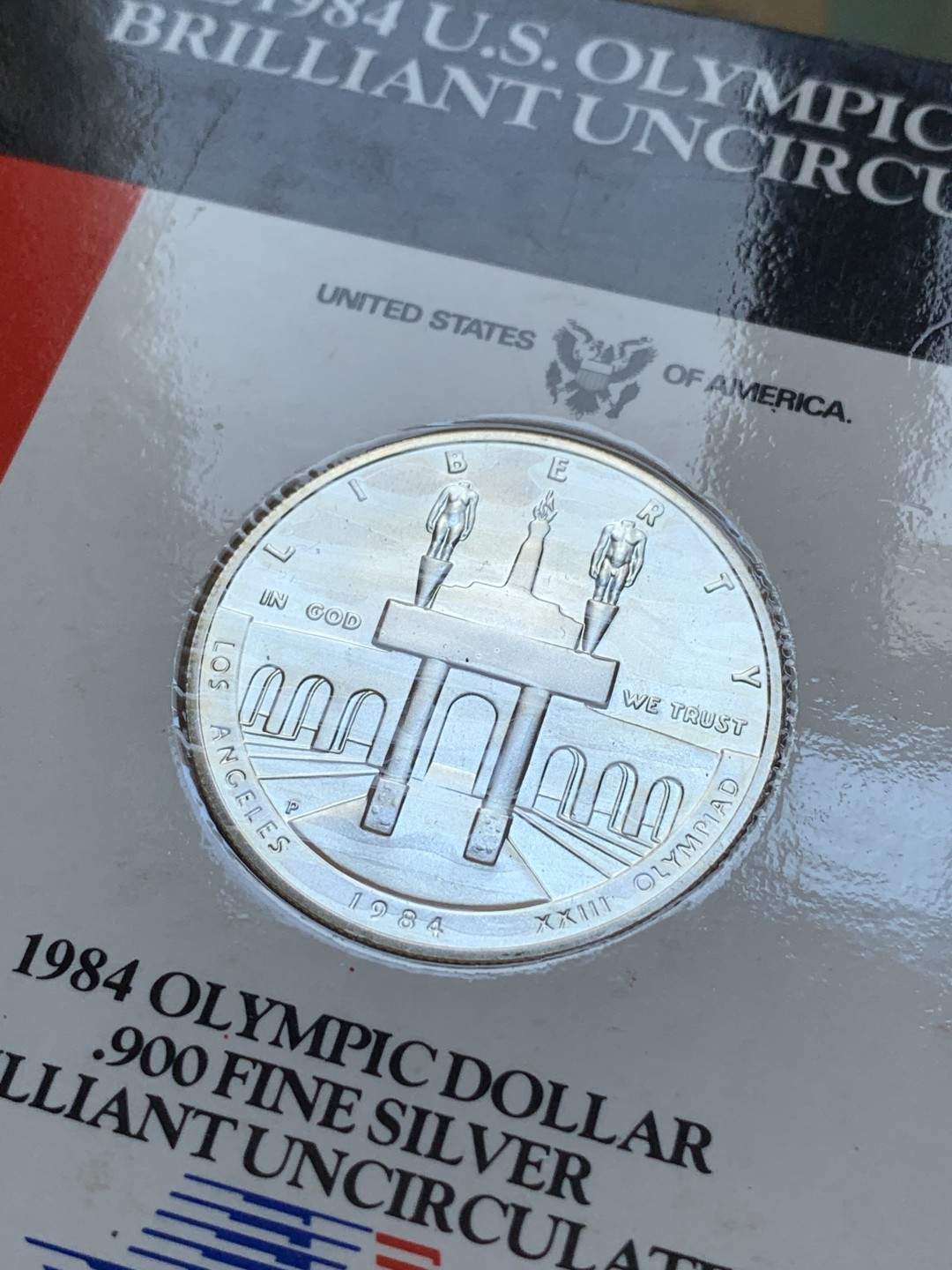 《竞宝斋》第89场-本周日，周一，周四，3场连拍（全场不限金额包邮） 美国1984 老鹰 1元大银币 三枚不同厂 封装套 单枚26.8克