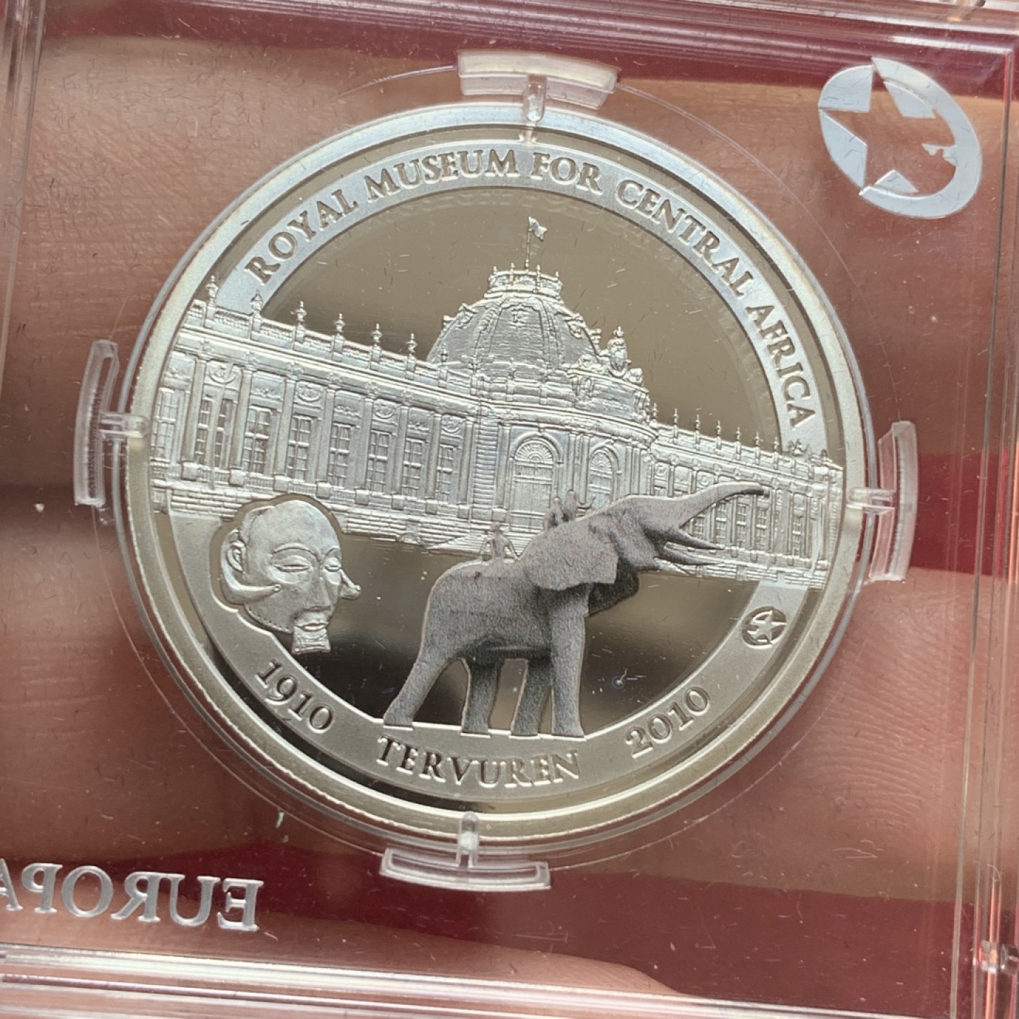 《竞宝斋》第89场-本周日，周一，周四，3场连拍（全场不限金额包邮） 比利时 2010年 非洲博物馆纪念 彩色大象 大银币 18.75克 925银