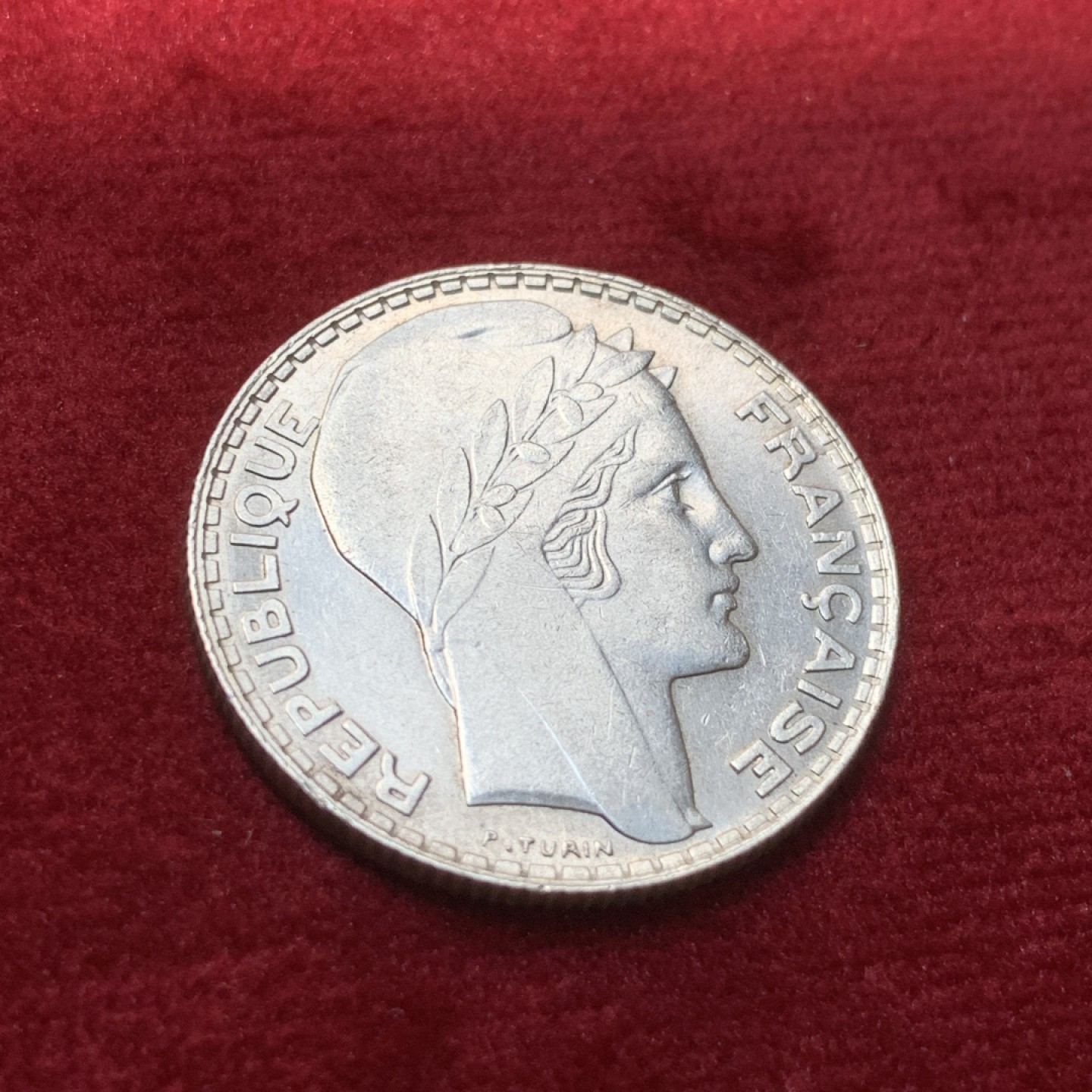 《竞宝斋》第89场-本周日，周一，周四，3场连拍（全场不限金额包邮） 1938年干净底板法国10法郎 银币