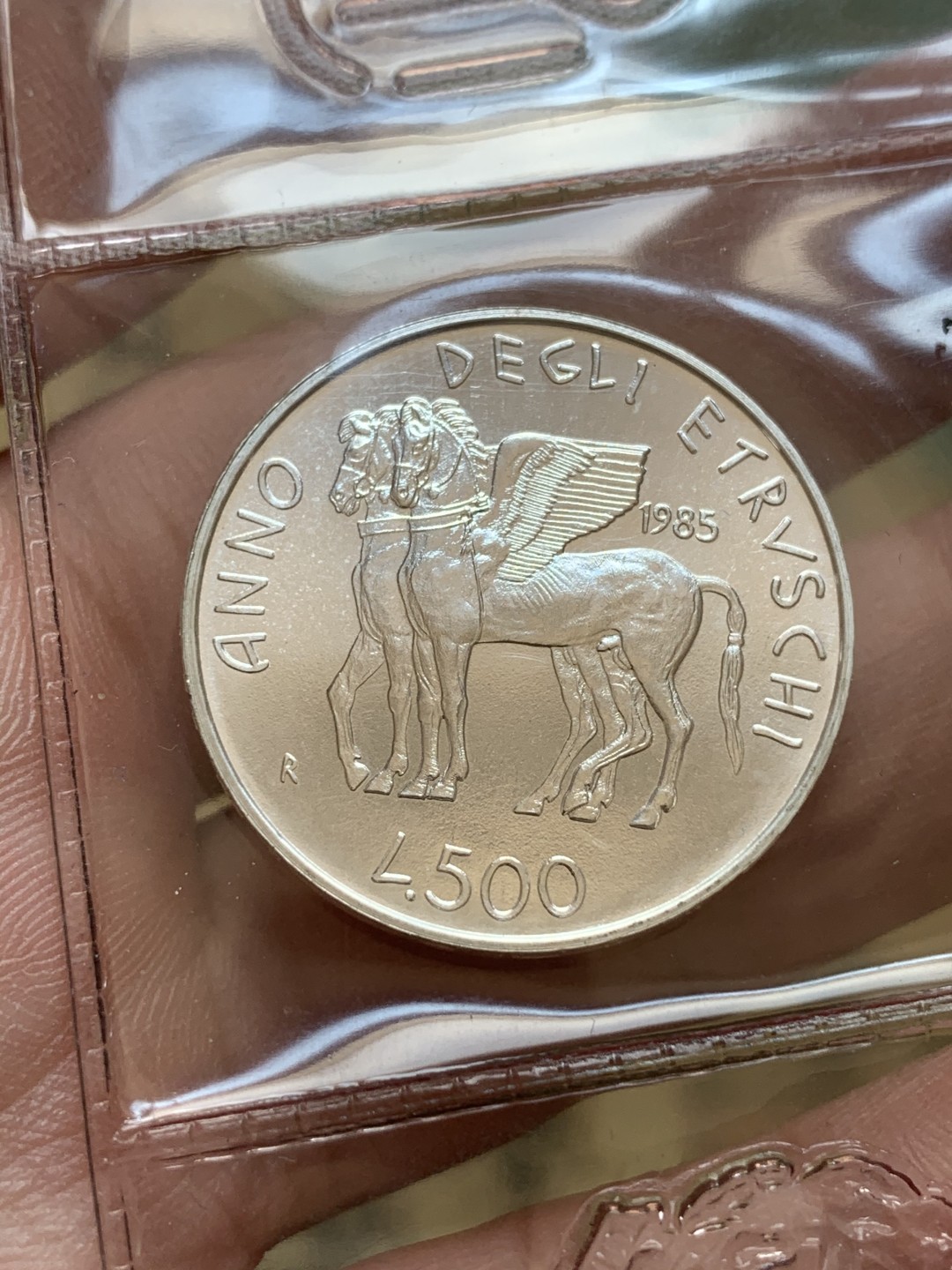 《竞宝斋》第89场-本周日，周一，周四，3场连拍（全场不限金额包邮） 原盒证书 意大利1985年 伊特鲁里亚文化年 500里拉银币 少见品种