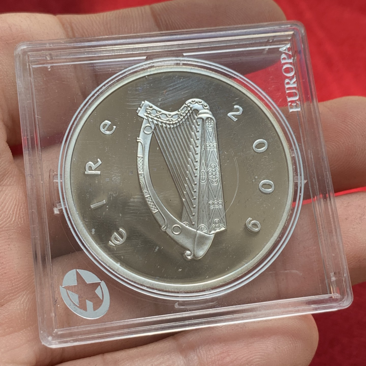 《竞宝斋》第89场-本周日，周一，周四，3场连拍（全场不限金额包邮） 爱尔兰 2009年 农夫耕田 10欧元 精制大银币 28.28克 925银