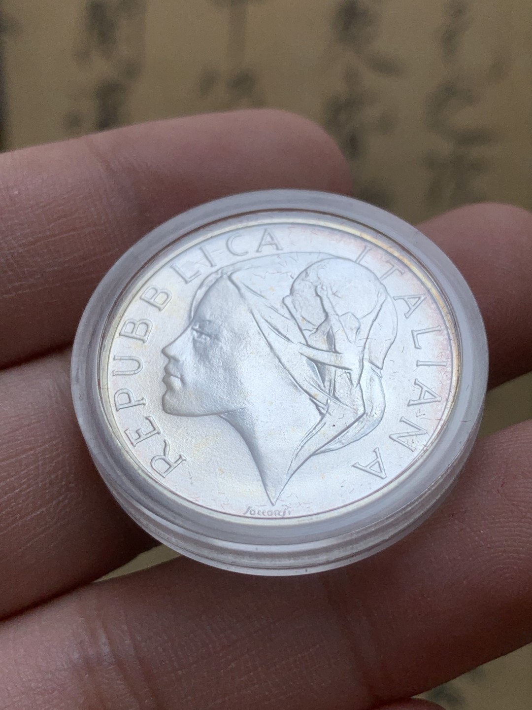 《竞宝斋》第89场-本周日，周一，周四，3场连拍（全场不限金额包邮） 原盒证书 意大利1990年 和平鸽500里拉银币 出厂状态