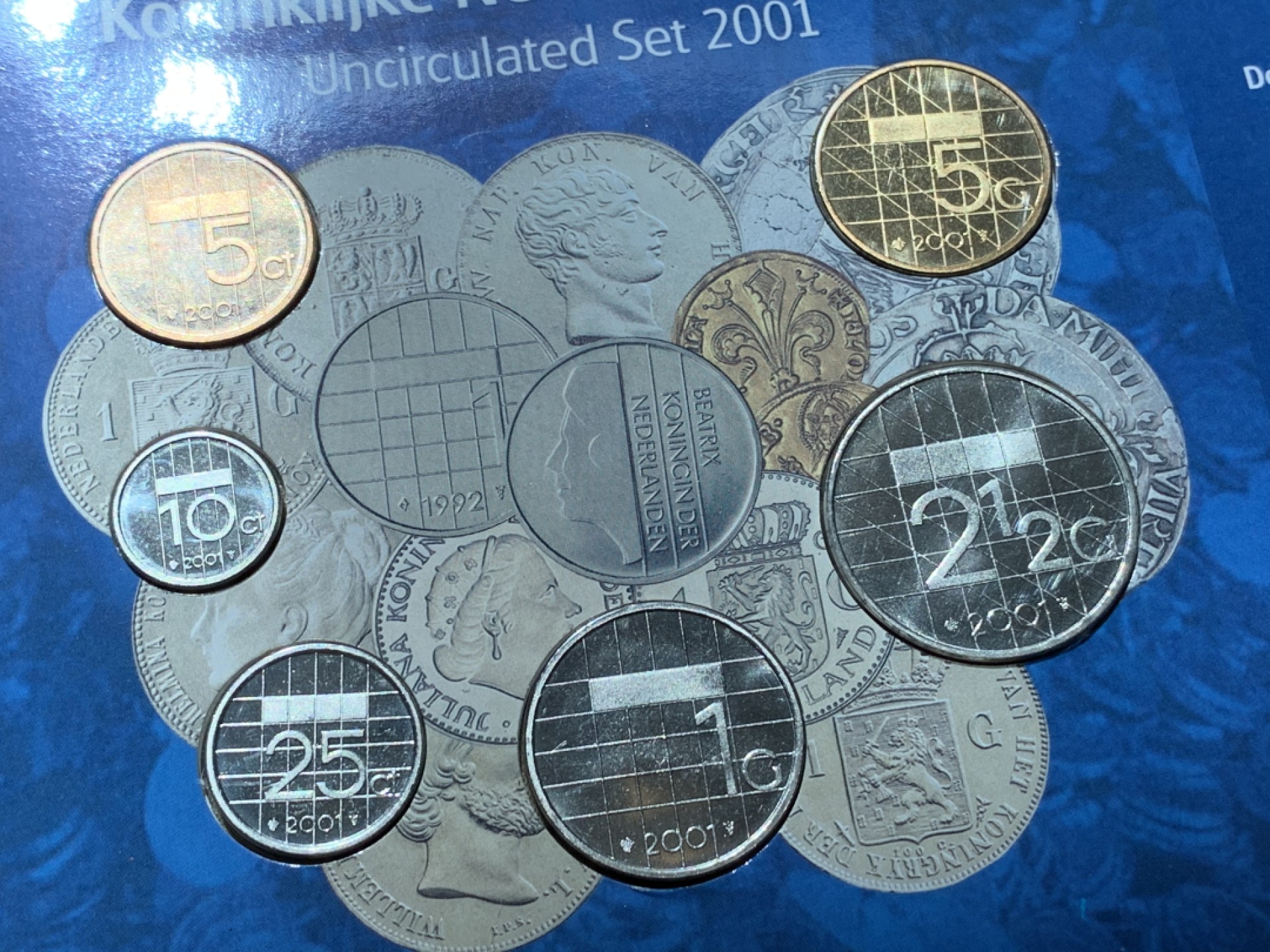 《竞宝斋》第89场-本周日，周一，周四，3场连拍（全场不限金额包邮） 卡装 荷兰2001年 欧元前最后一套本国货币 朱丽安娜六枚套 