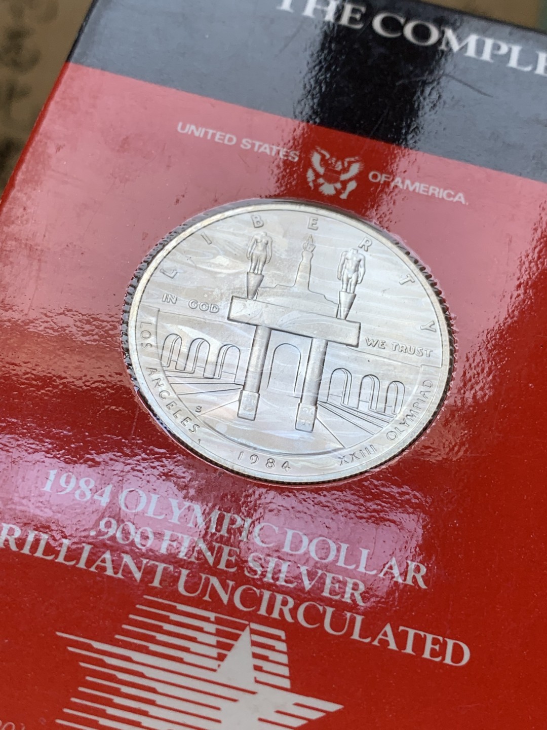 《竞宝斋》第89场-本周日，周一，周四，3场连拍（全场不限金额包邮） 美国1984 老鹰 1元大银币 三枚不同厂 封装套 单枚26.8克