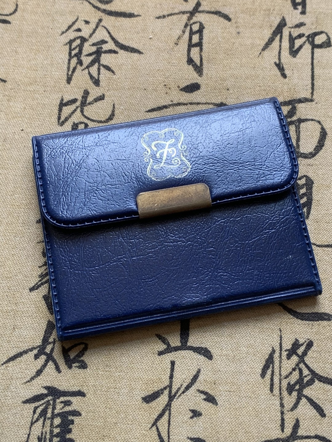 《竞宝斋》第89场-本周日，周一，周四，3场连拍（全场不限金额包邮） 原装证书 意大利1974年 地图500里拉银币 原包装少见