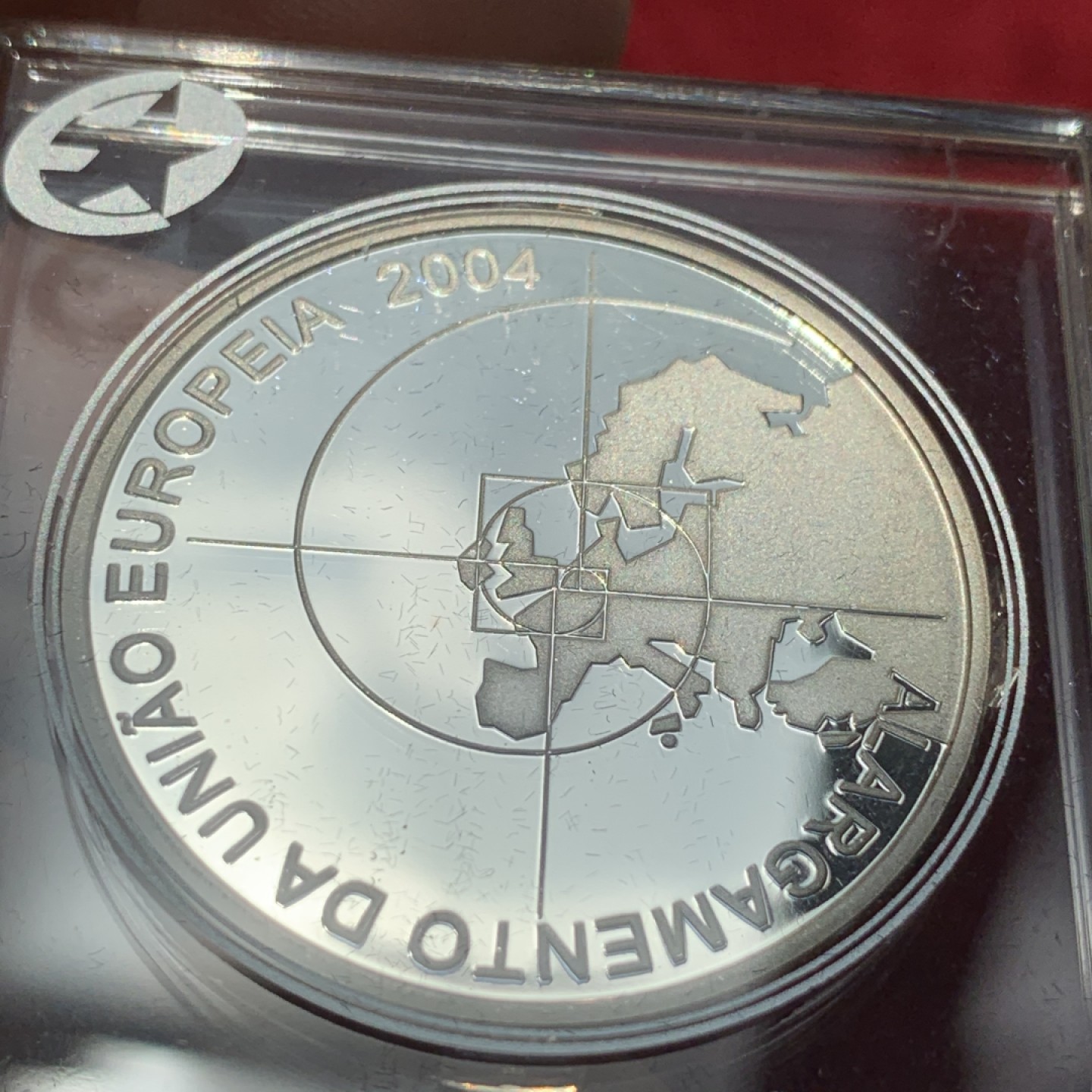 《竞宝斋》第89场-本周日，周一，周四，3场连拍（全场不限金额包邮） 葡萄牙 2004年 欧盟扩大 8欧元 精制大银币 31.1克 925银