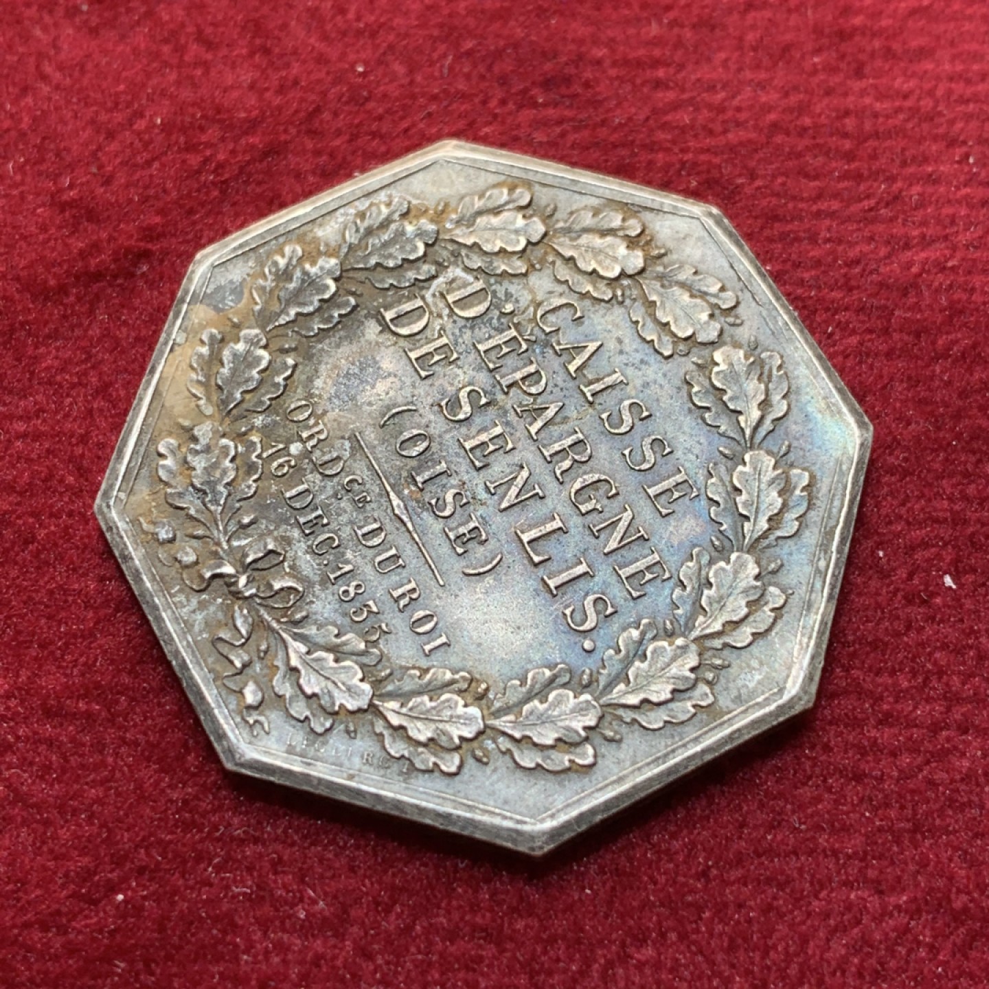 《竞宝斋》第89场-本周日，周一，周四，3场连拍（全场不限金额包邮） 法国 1880-1898年  储蓄银行八角银质代币 小蜜蜂刻画的非常好 直径：30mm 重量：14.3g 边铭：丰饶角银标