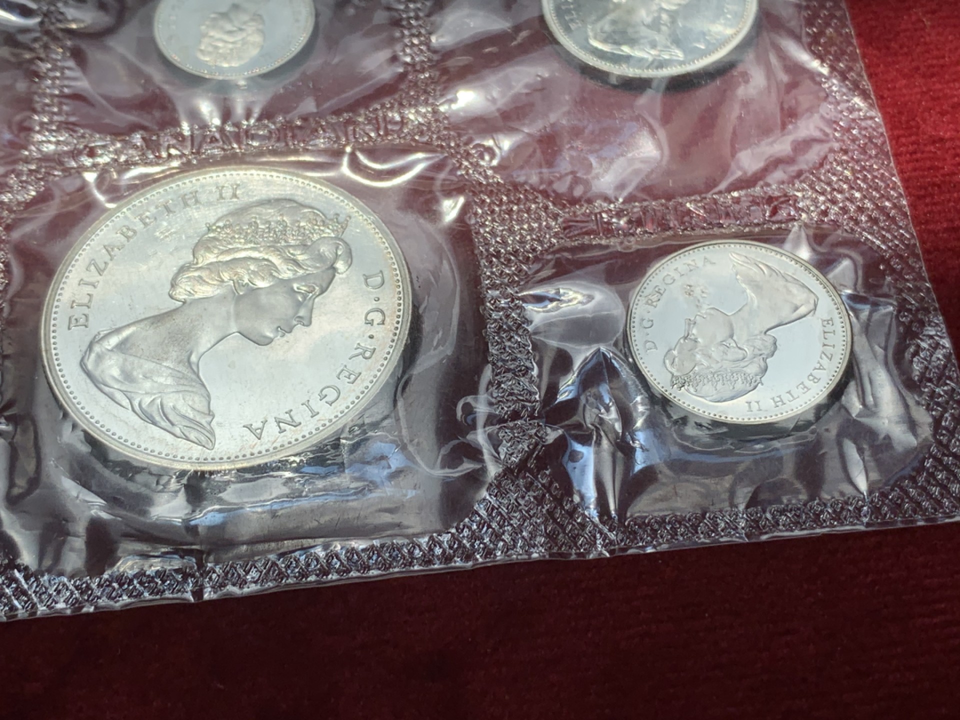 《竞宝斋》第89场-本周日，周一，周四，3场连拍（全场不限金额包邮） 原封装 加拿大1965年 六枚套 其中4枚银币