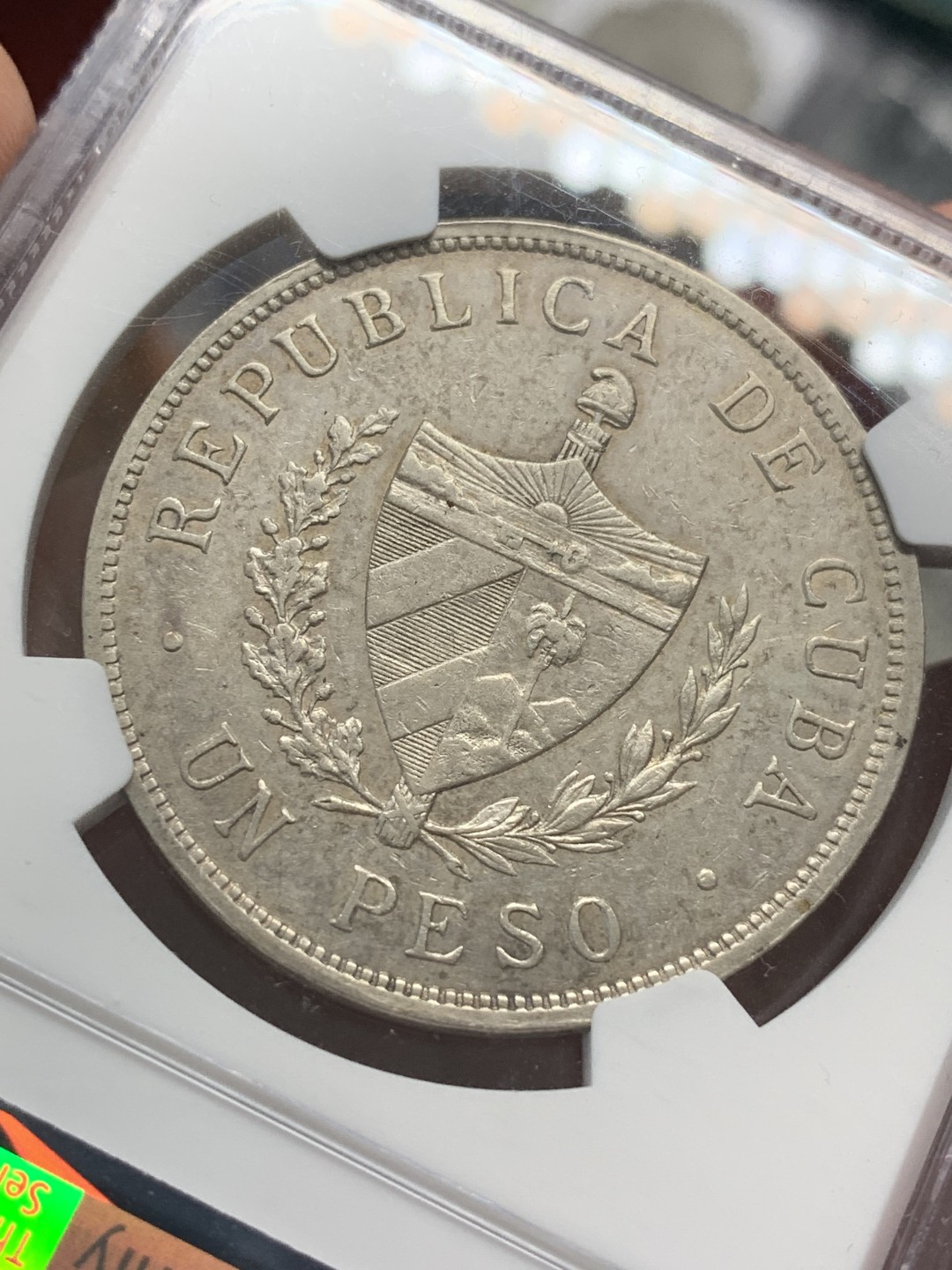 《竞宝斋》第89场-本周日，周一，周四，3场连拍（全场不限金额包邮） NGC-AUD  古巴 1933年 五星 1比索银币 