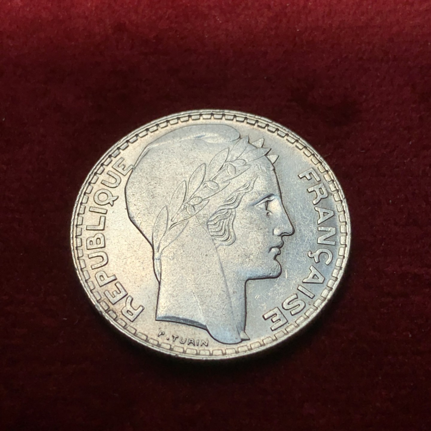 《竞宝斋》第89场-本周日，周一，周四，3场连拍（全场不限金额包邮） 1938年干净底板法国10法郎 银币