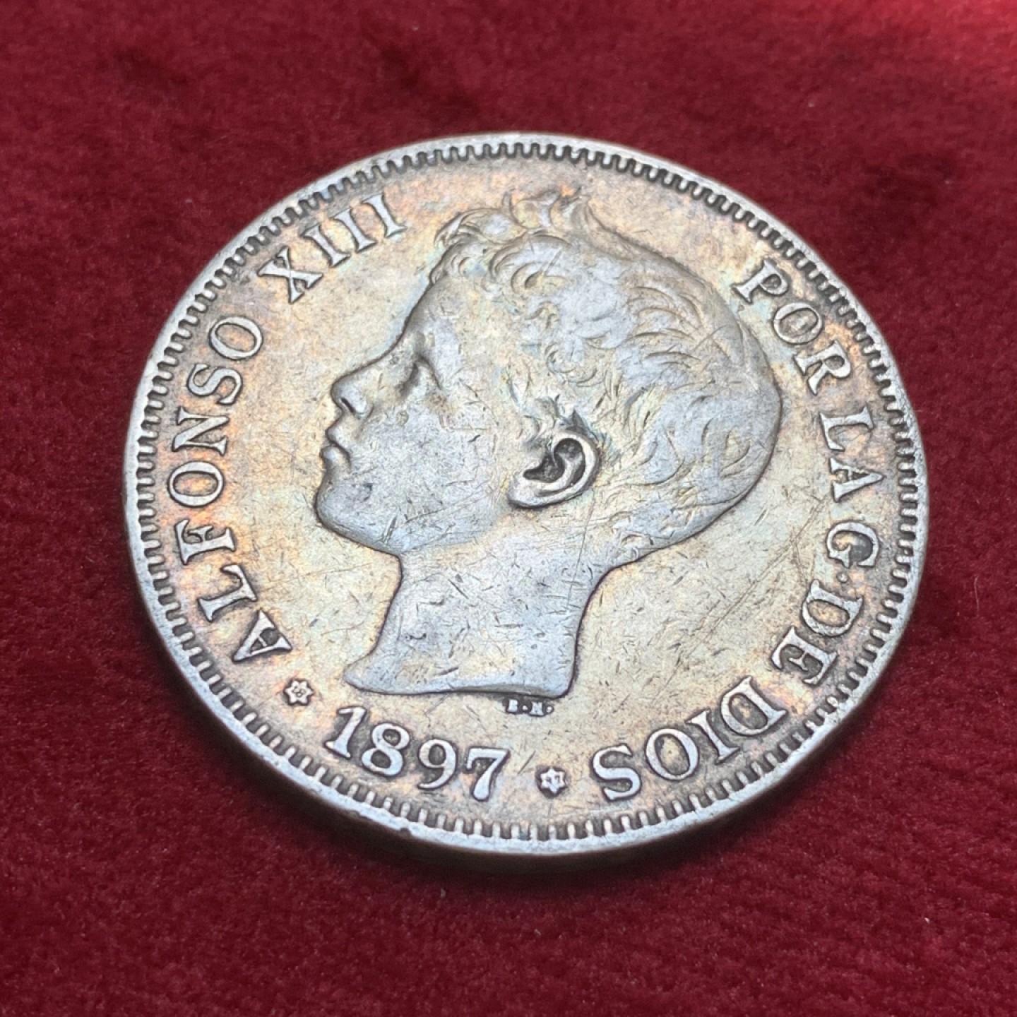 《竞宝斋》第89场-本周日，周一，周四，3场连拍（全场不限金额包邮） 西班牙 1897年 阿方索十三世 双柱大银币 原味带彩