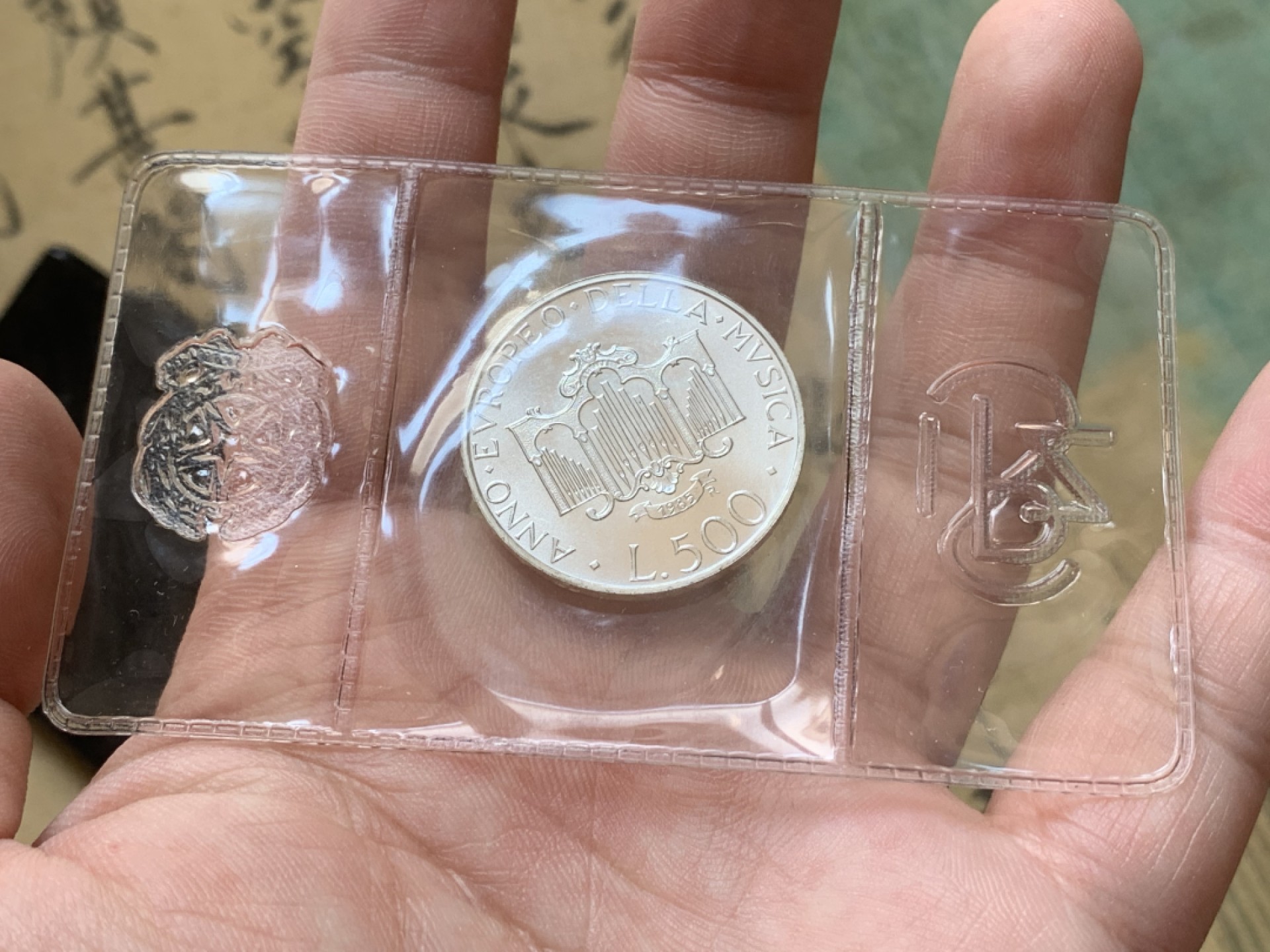 《竞宝斋》第89场-本周日，周一，周四，3场连拍（全场不限金额包邮） 原包装带证书 意大利1985年 欧洲音乐年 500里拉银币 非常漂亮