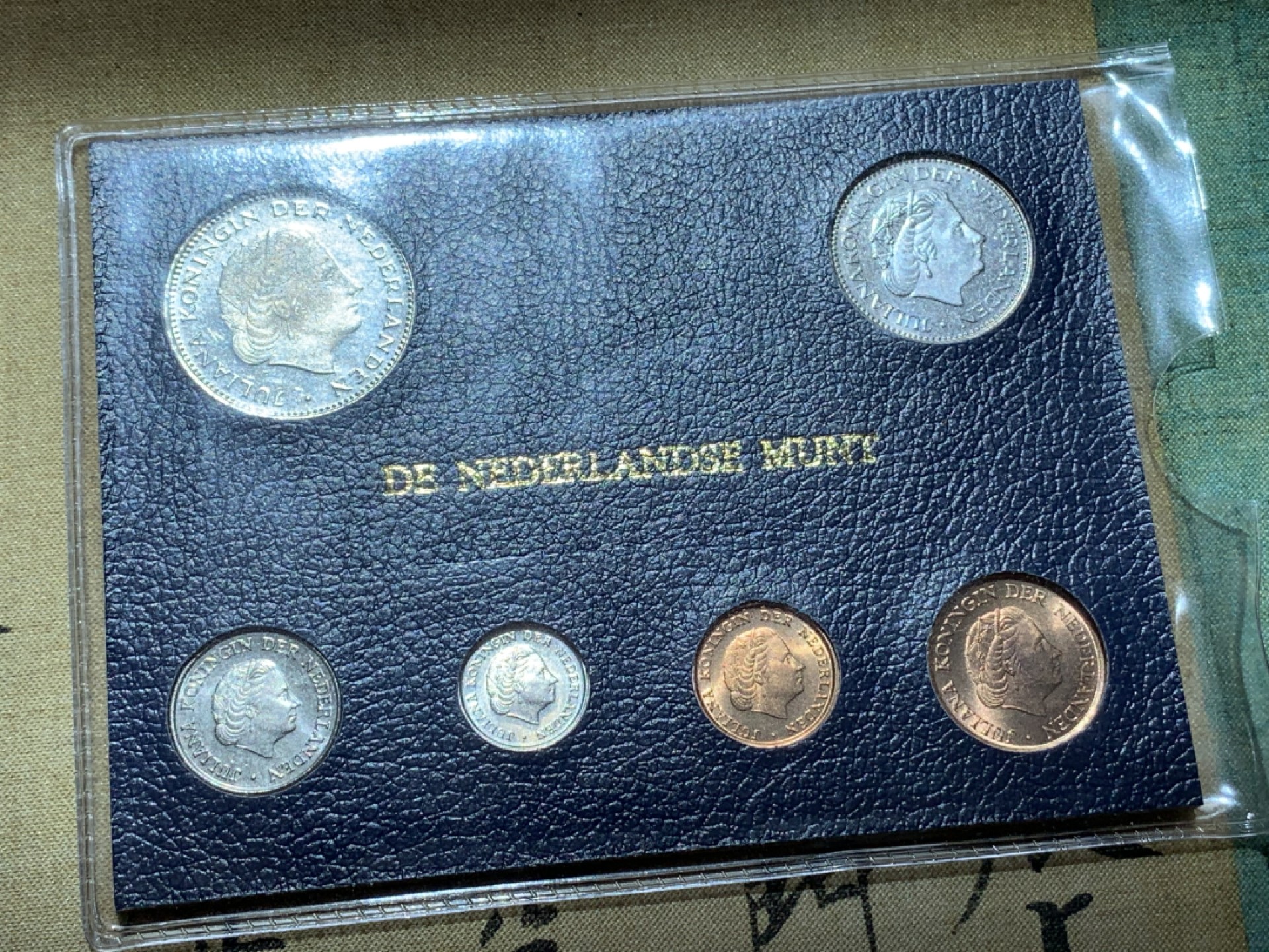 《竞宝斋》第89场-本周日，周一，周四，3场连拍（全场不限金额包邮） 荷兰1980年 朱丽安娜精制套币 一组6枚