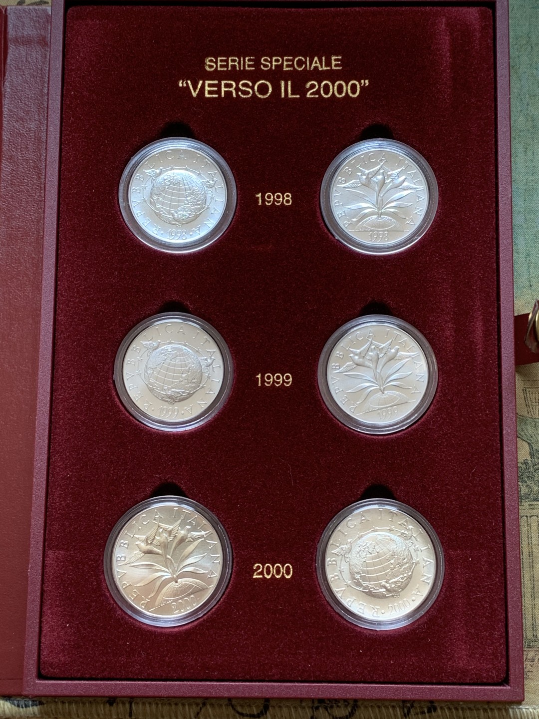《竞宝斋》第89场-本周日，周一，周四，3场连拍（全场不限金额包邮） 原盒证书 意大利1998-2000年 千禧年六枚装 2000/5000/10000里拉 银币 完美品