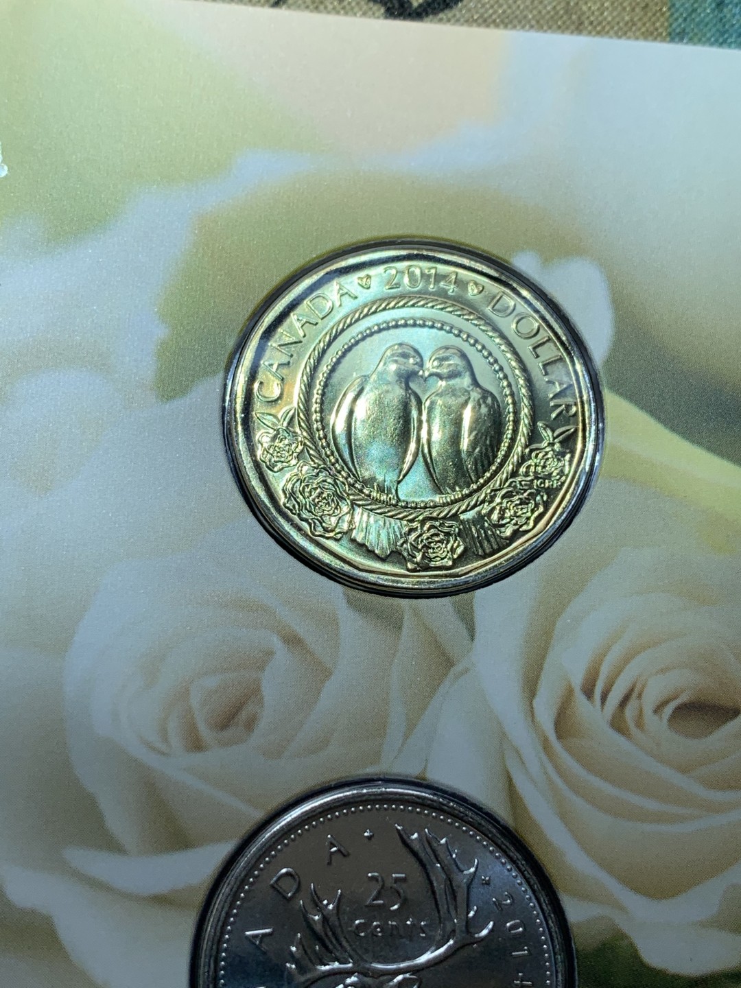 《竞宝斋》第89场-本周日，周一，周四，3场连拍（全场不限金额包邮） 三套精美玫瑰装 加拿大2014年 五枚装结婚套币 最大面值2加元 原装袋子